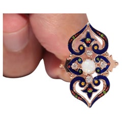 Vintage 14k Gold Natural Diamond And Opal Decorated Enamel Ring (Bague en or 14k décorée de diamants naturels et d'opales)