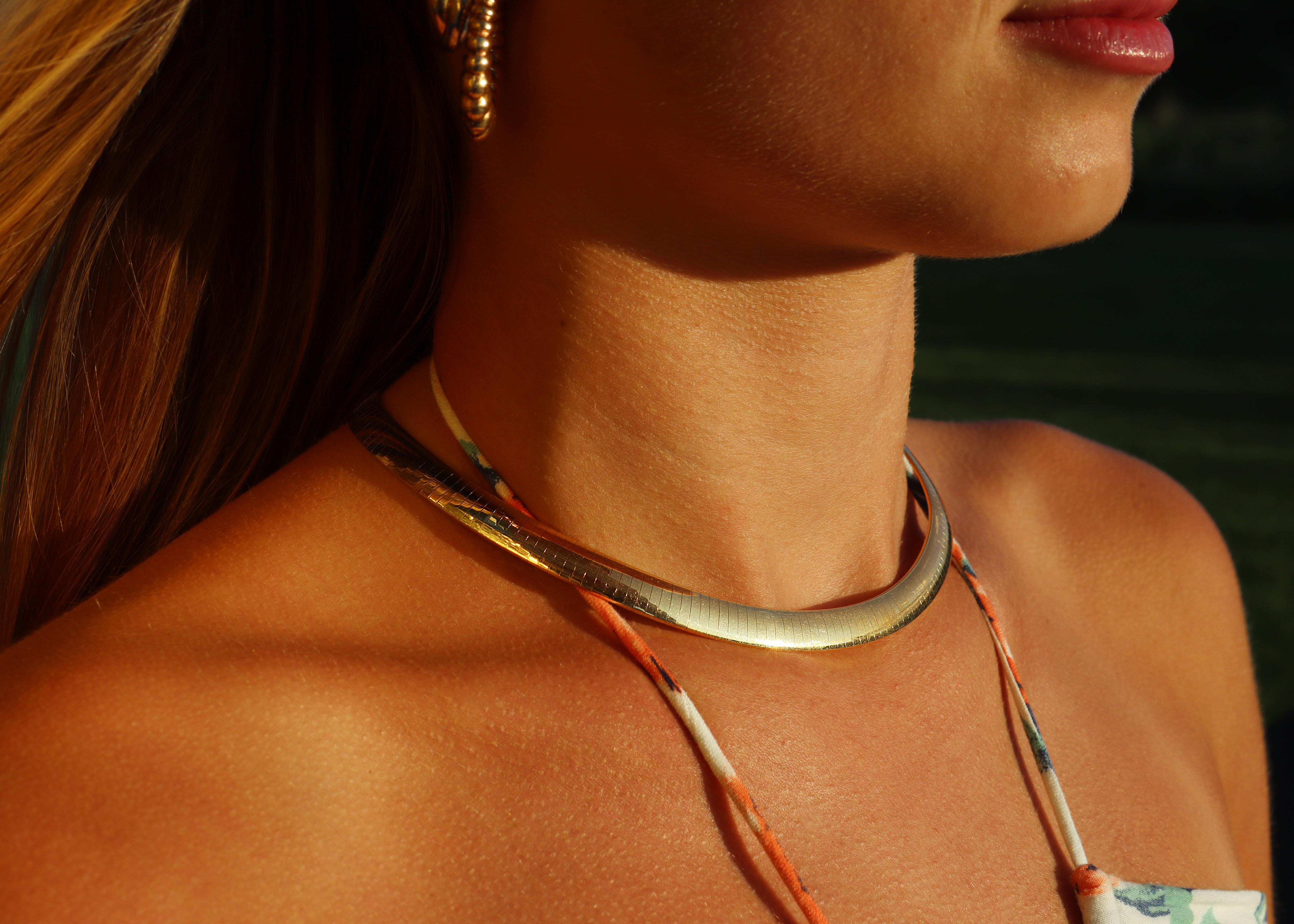 Women's or Men's Vintage 14k Gold Omega Necklace For Sale