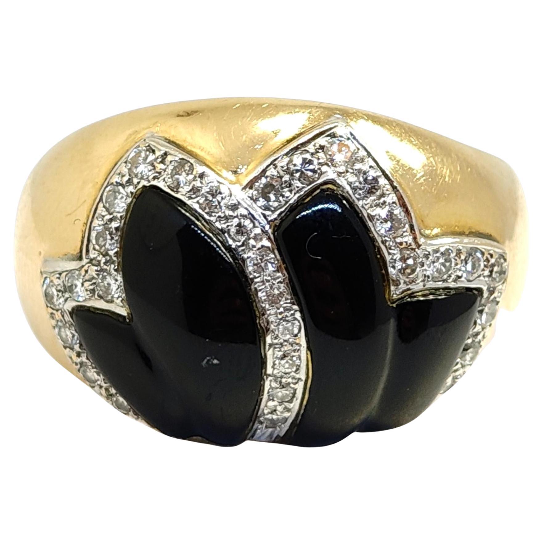 Vintage 14K Gold Onyx 
Diamond Foliate Design Ring