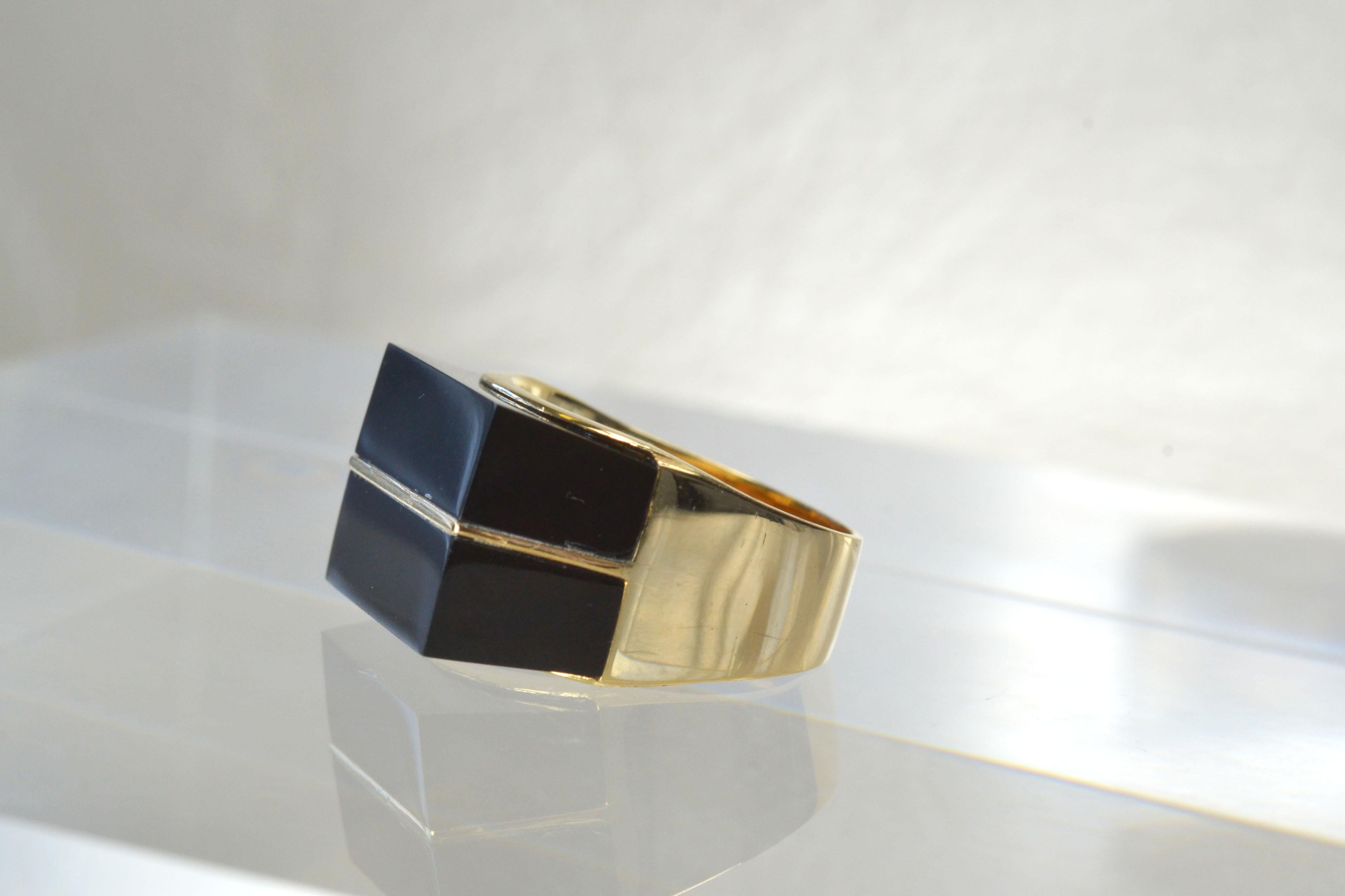 Vintage 14k Gold & Onyx Ring One-of-a-kind In Good Condition For Sale In London, GB