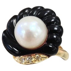 Anello conchiglia in onice d'epoca in oro 14K con accenti di perle e diamanti