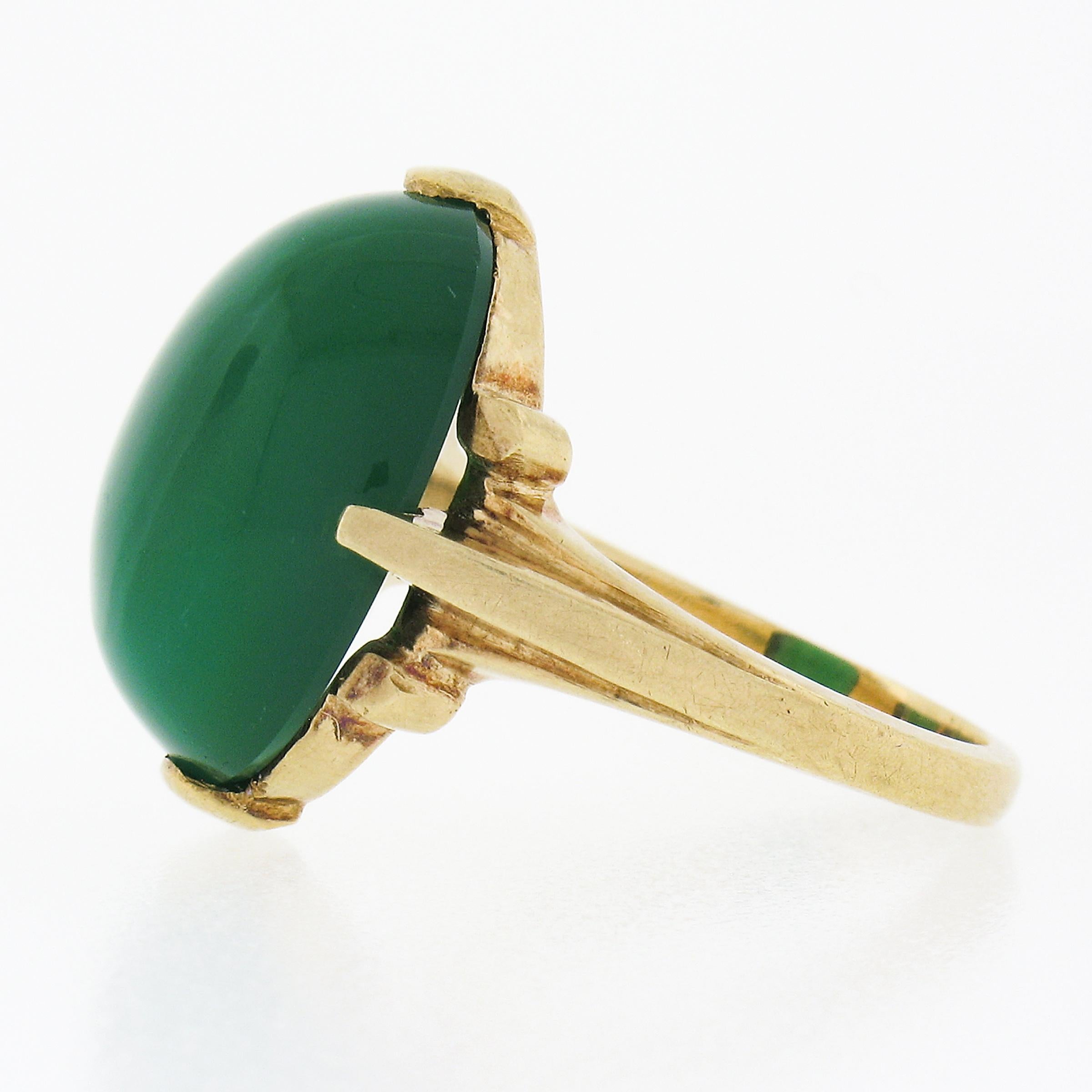 Vintage 14K Gold Oval Cabochon Cut Panel Prong Set Chrysoprase Solitaire Ring For Sale 2