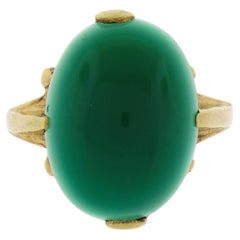 Vintage 14K Gold Oval Cabochon Cut Panel Prong Set Chrysoprase Solitaire Ring