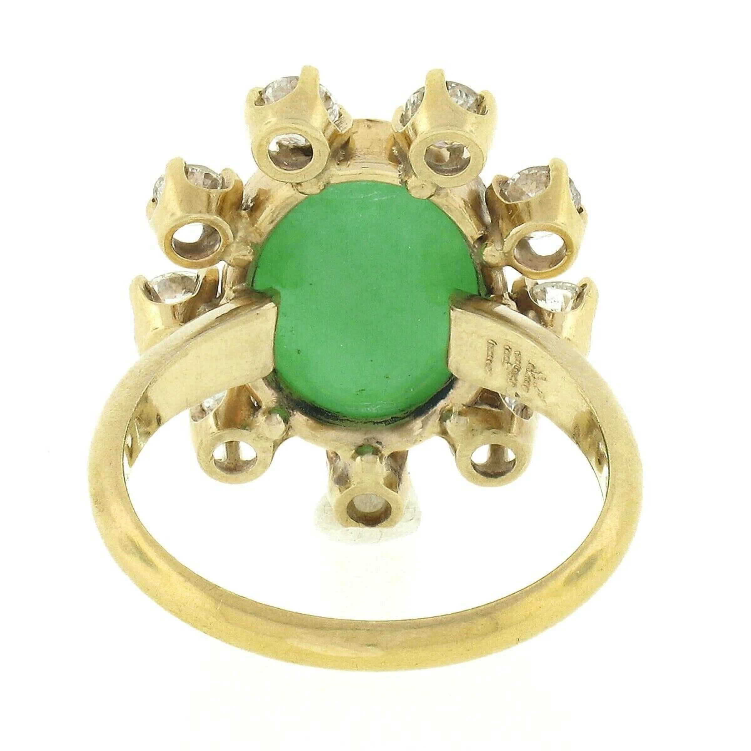 Vintage 14k Gold Oval Cabochon Jade & 1,1ct europäischer Diamant Halo Cocktail-Ring im Angebot 3