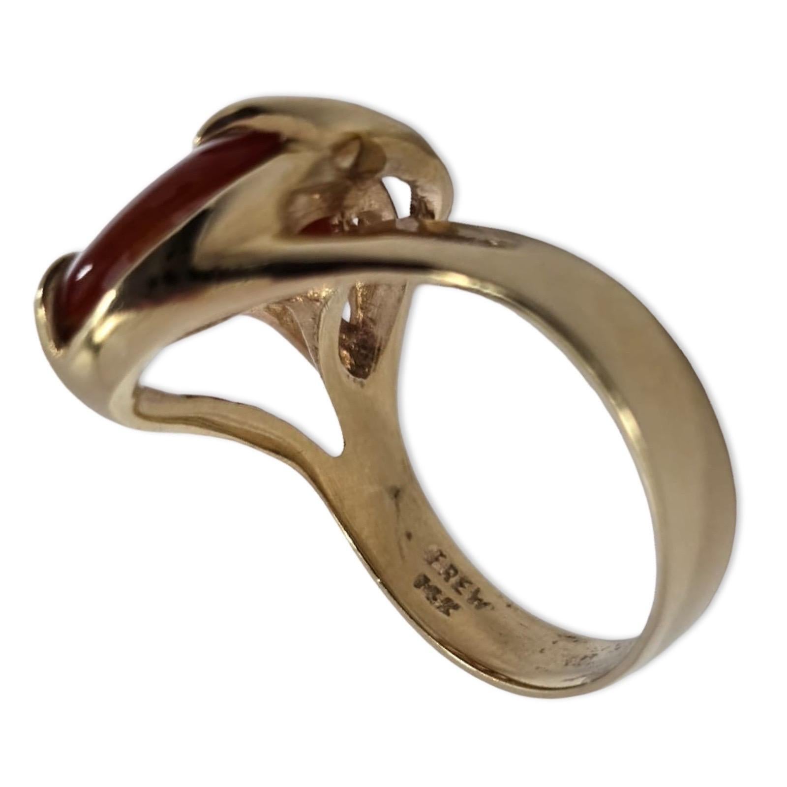 Donna Anello ovale di corniola e diamanti d'epoca in oro 14K in vendita