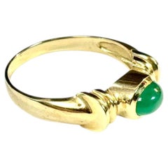 Vintage 14K Gold Oval Jadeite Cabochon Cocktail Ring, Mid-20th Century