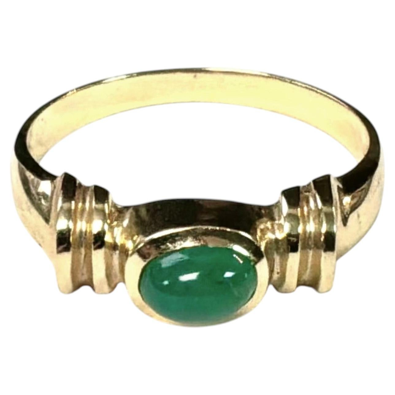 Vintage 14K Gold Oval Jadeite Cabochon Cocktail Ring, Mid-20th Century