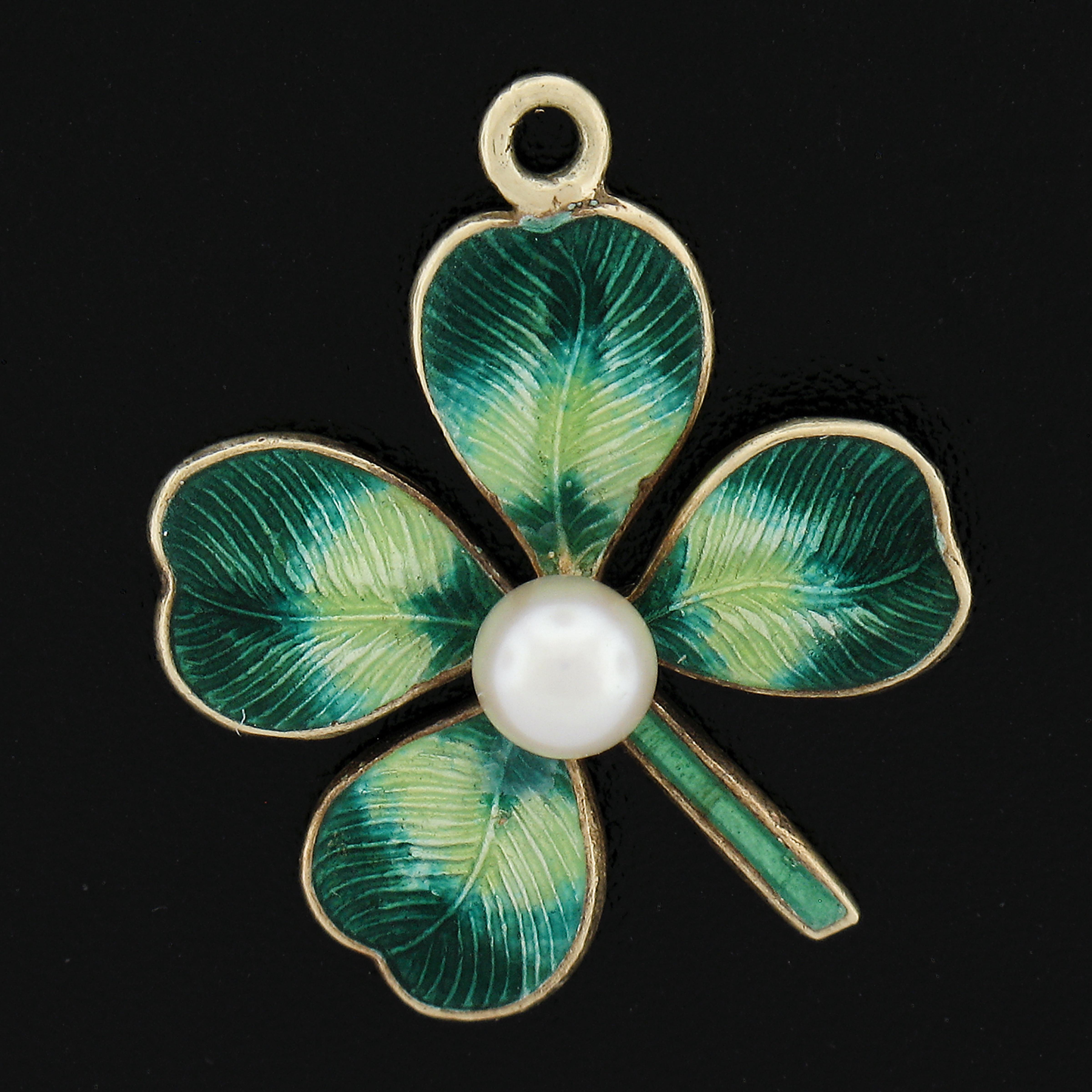 --Stone(s)---
(1) Genuine Cultured Pearl - Round Shape - White Color - 4.3mm each (approx.)

Material: Solid 14k Yellow Gold
Weight: 2.48 Grams
Width: 19.6mm (0.77