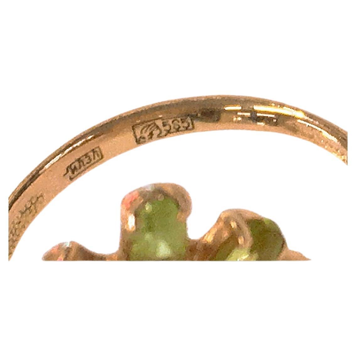 Vintage Peridot Gold Ring In Good Condition For Sale In Cairo, EG