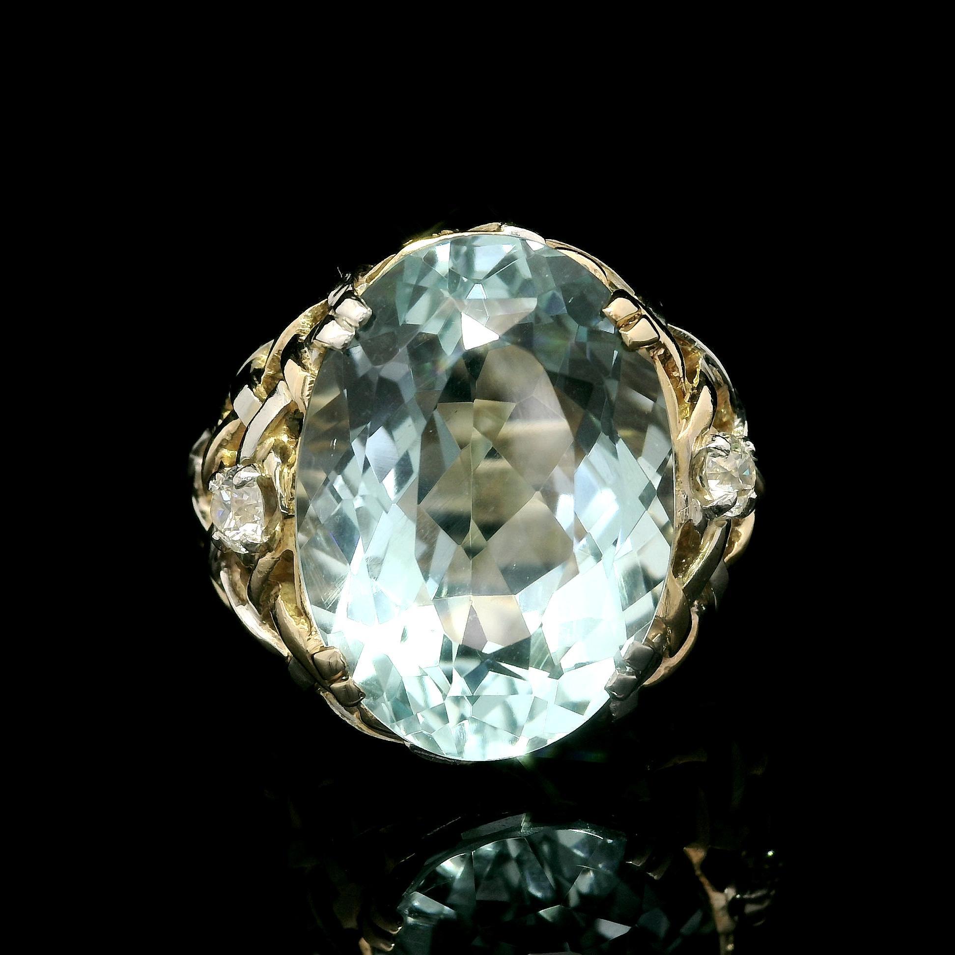 Anello d'epoca in oro 14k e platino GIA 19,47ctw con acquamarina ovale e diamanti antichi in vendita 7