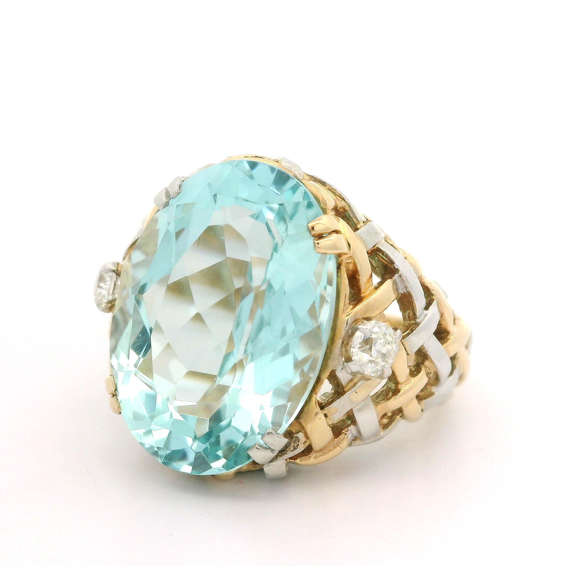 Anello d'epoca in oro 14k e platino GIA 19,47ctw con acquamarina ovale e diamanti antichi in vendita 11