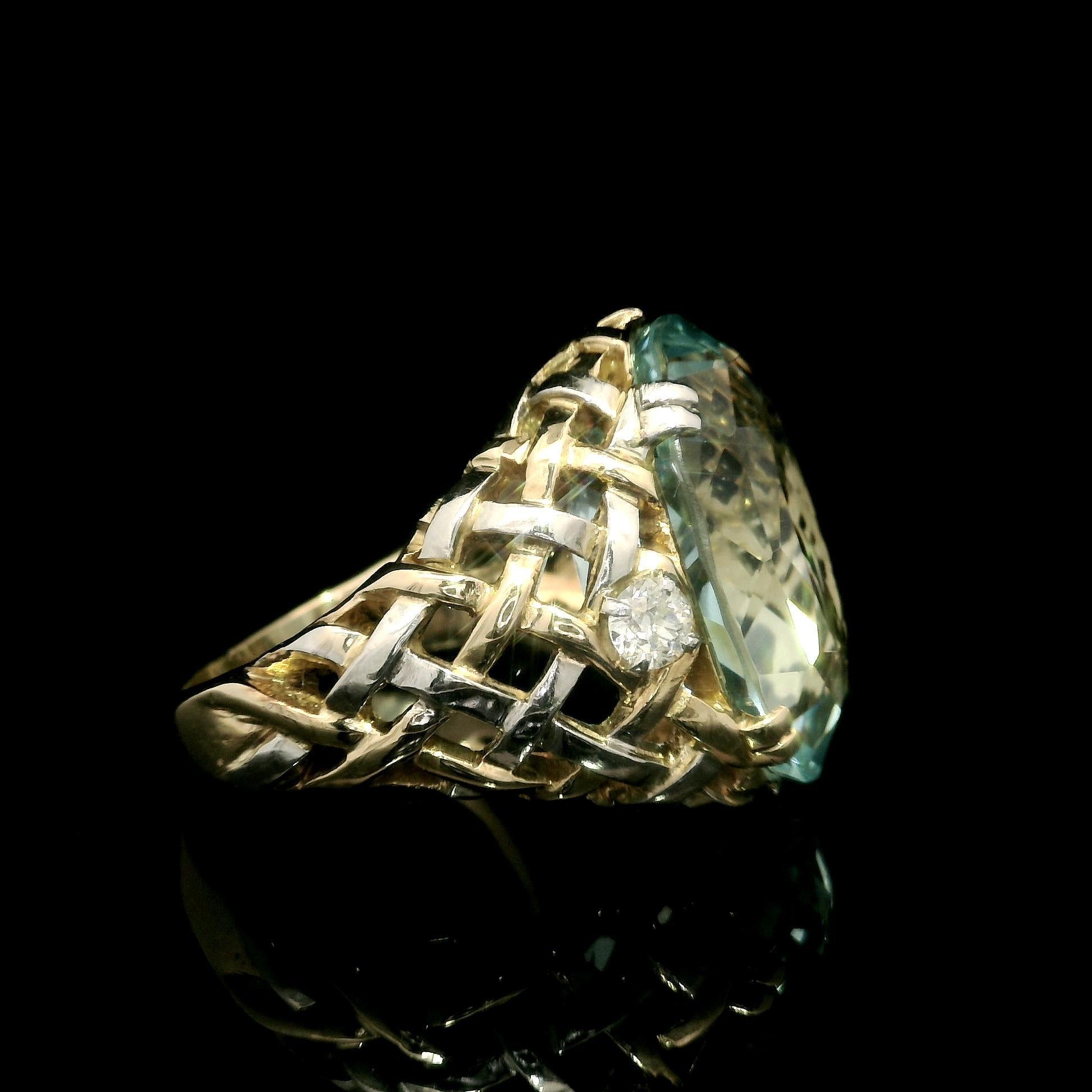 Anello d'epoca in oro 14k e platino GIA 19,47ctw con acquamarina ovale e diamanti antichi in vendita 4