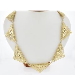 Vintage 14K Gold Polished Lacy Filigree Folded Triangular Shape Chain Necklace