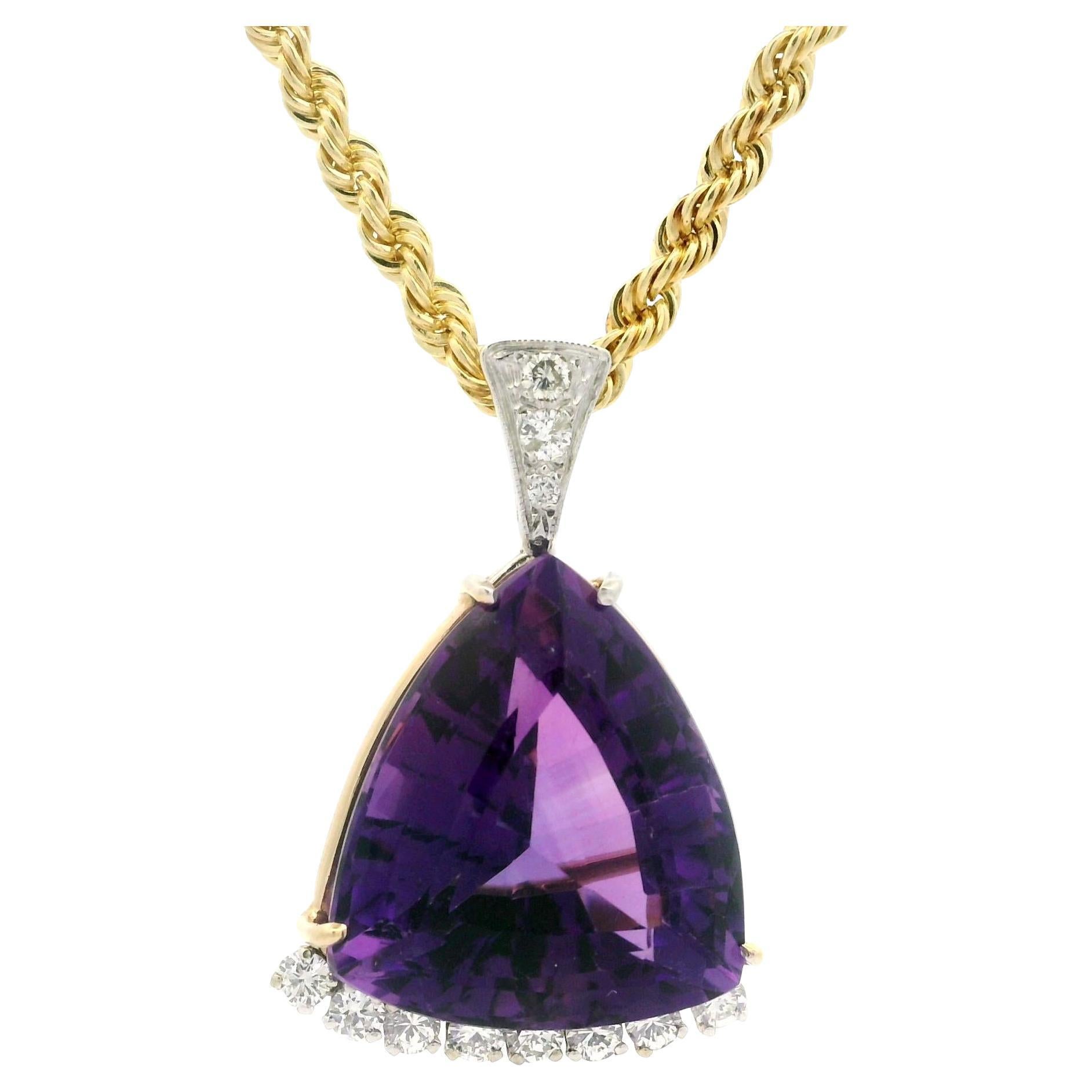 Halskette mit Anhänger, Vintage 14k Gold Qualität Trillionschliff Amethyst & Diamant