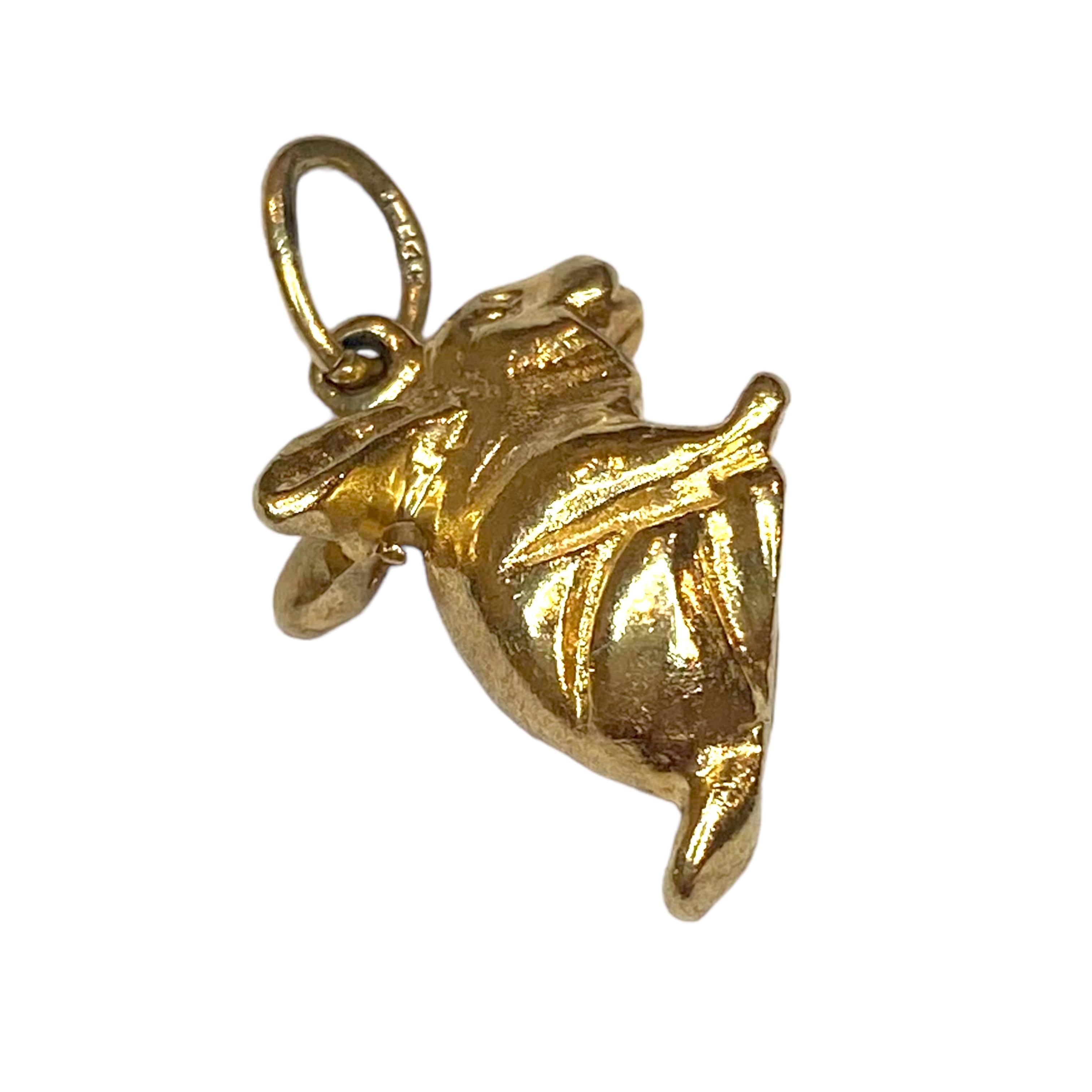 Vintage 14K Gold Rabbit Charm Pendant In Good Condition In Henderson, NV