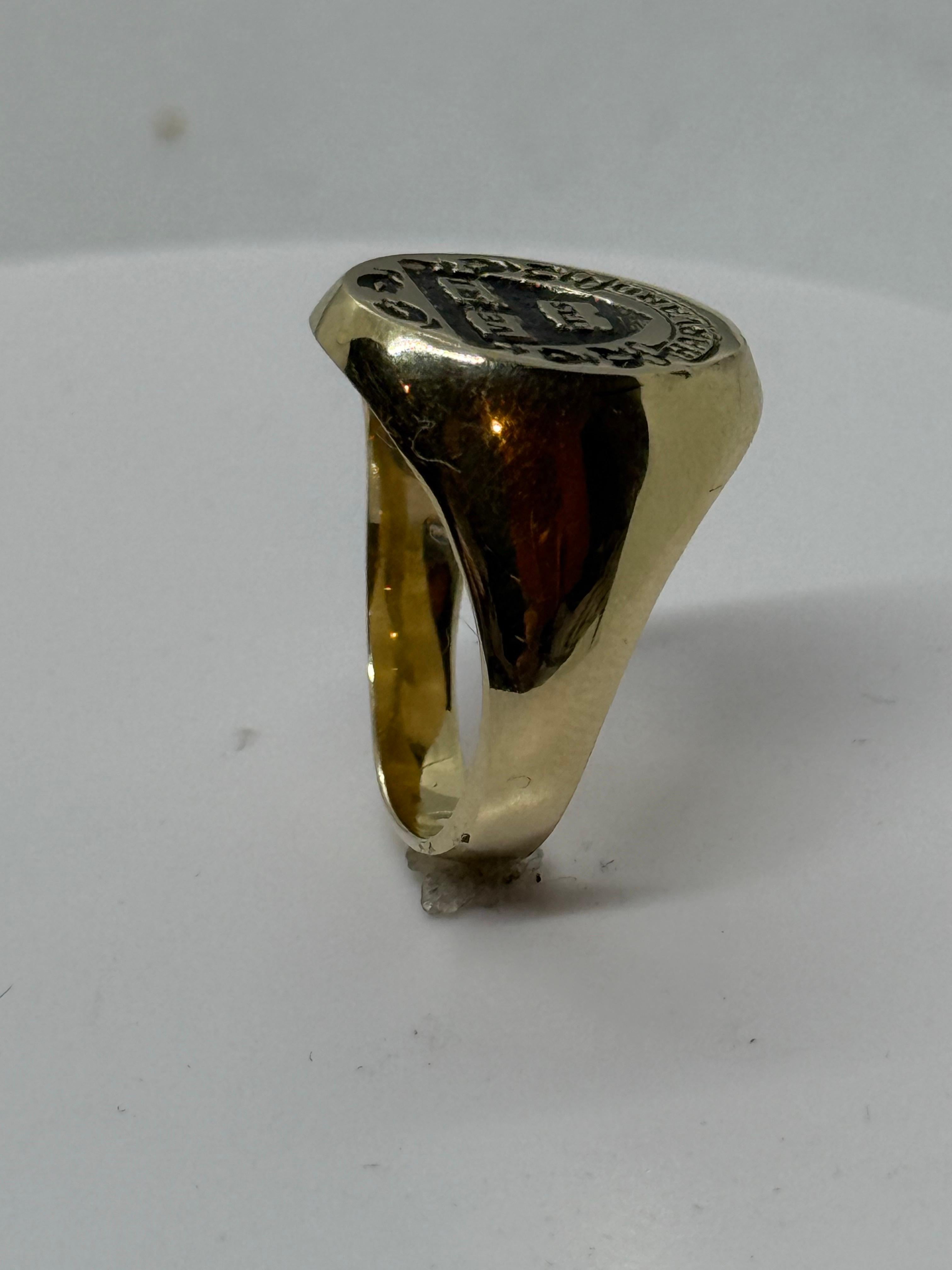 Modern Vintage 14K Gold Ring Harvard University 10.4 Gram Size 8.25 For Sale