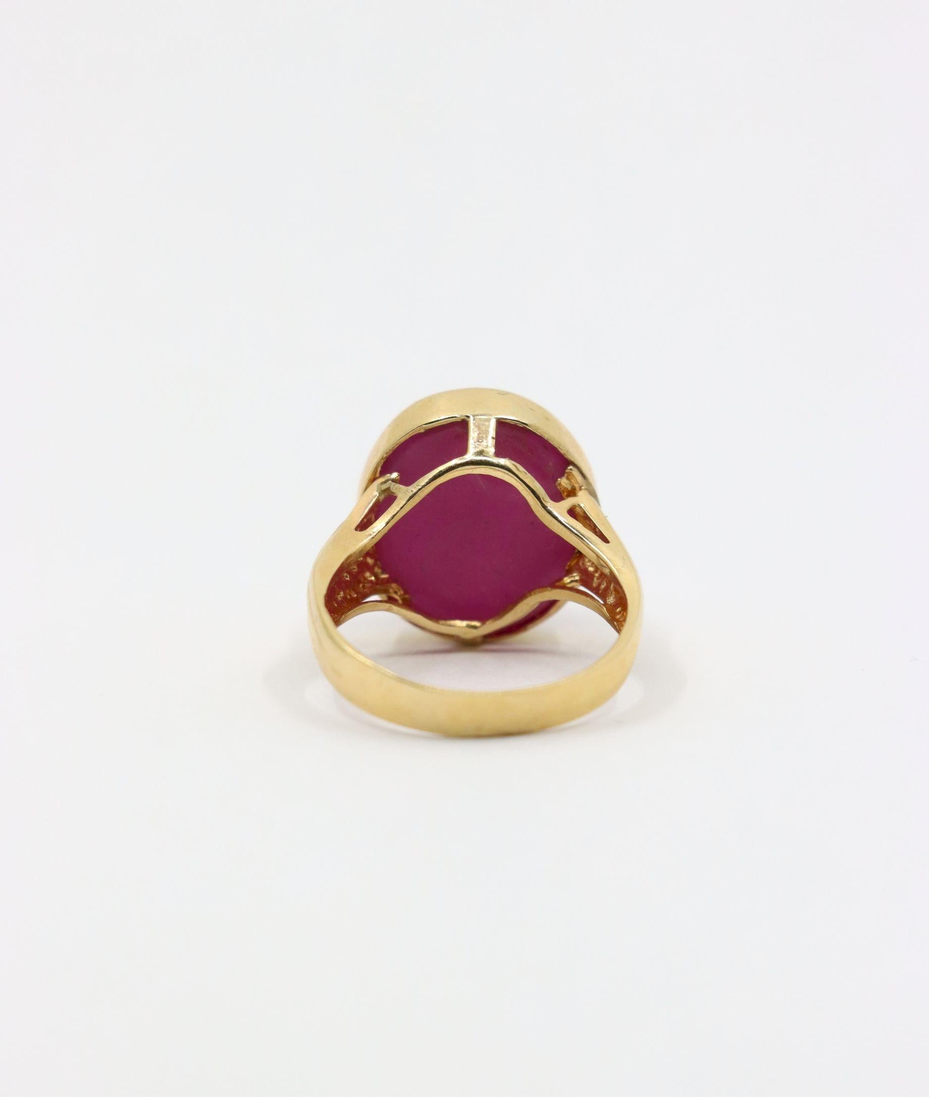 Vintage 14K Gold Ruby Ring In Good Condition For Sale In Flushing, NY