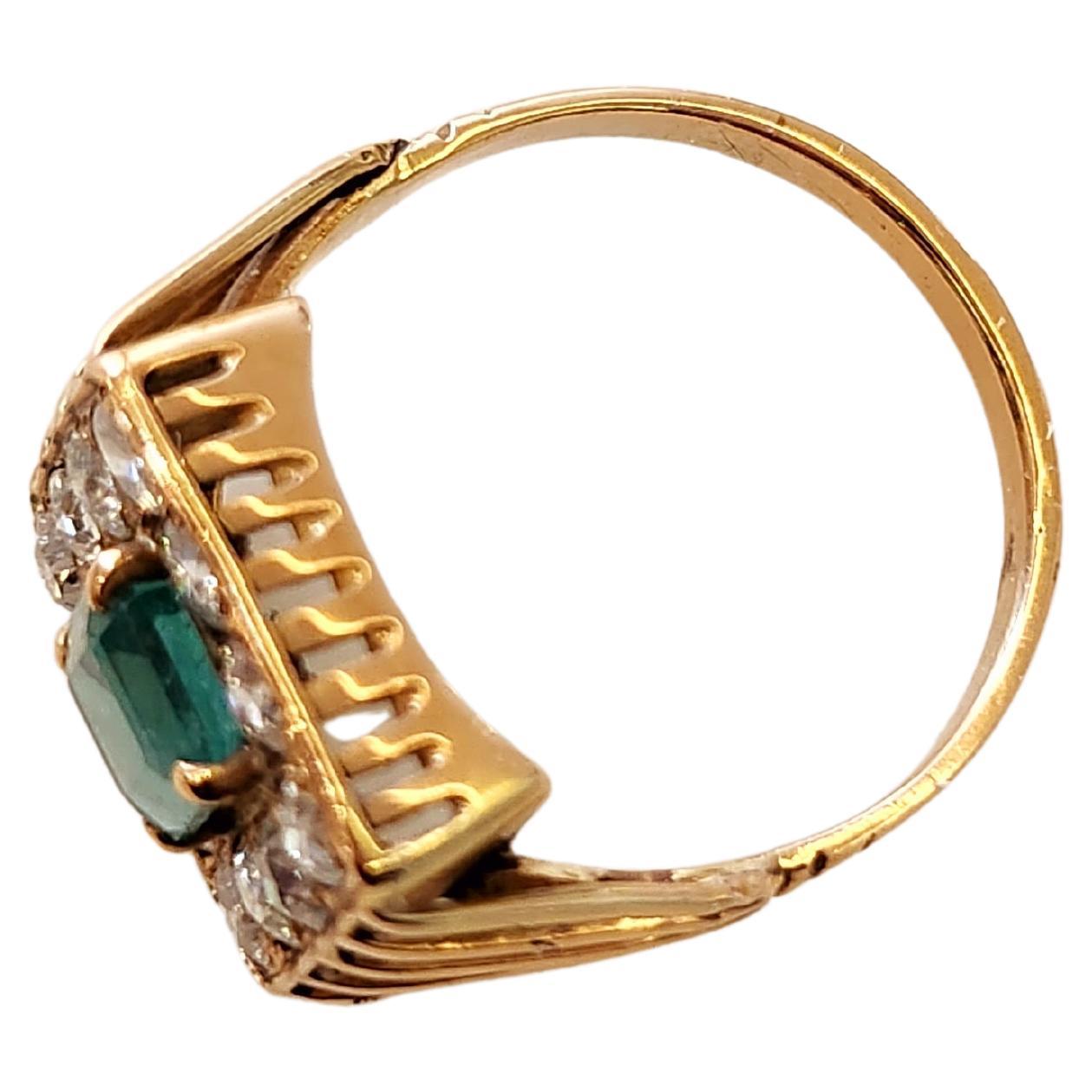Emerald And Diamond Gold Ring For Sale 3