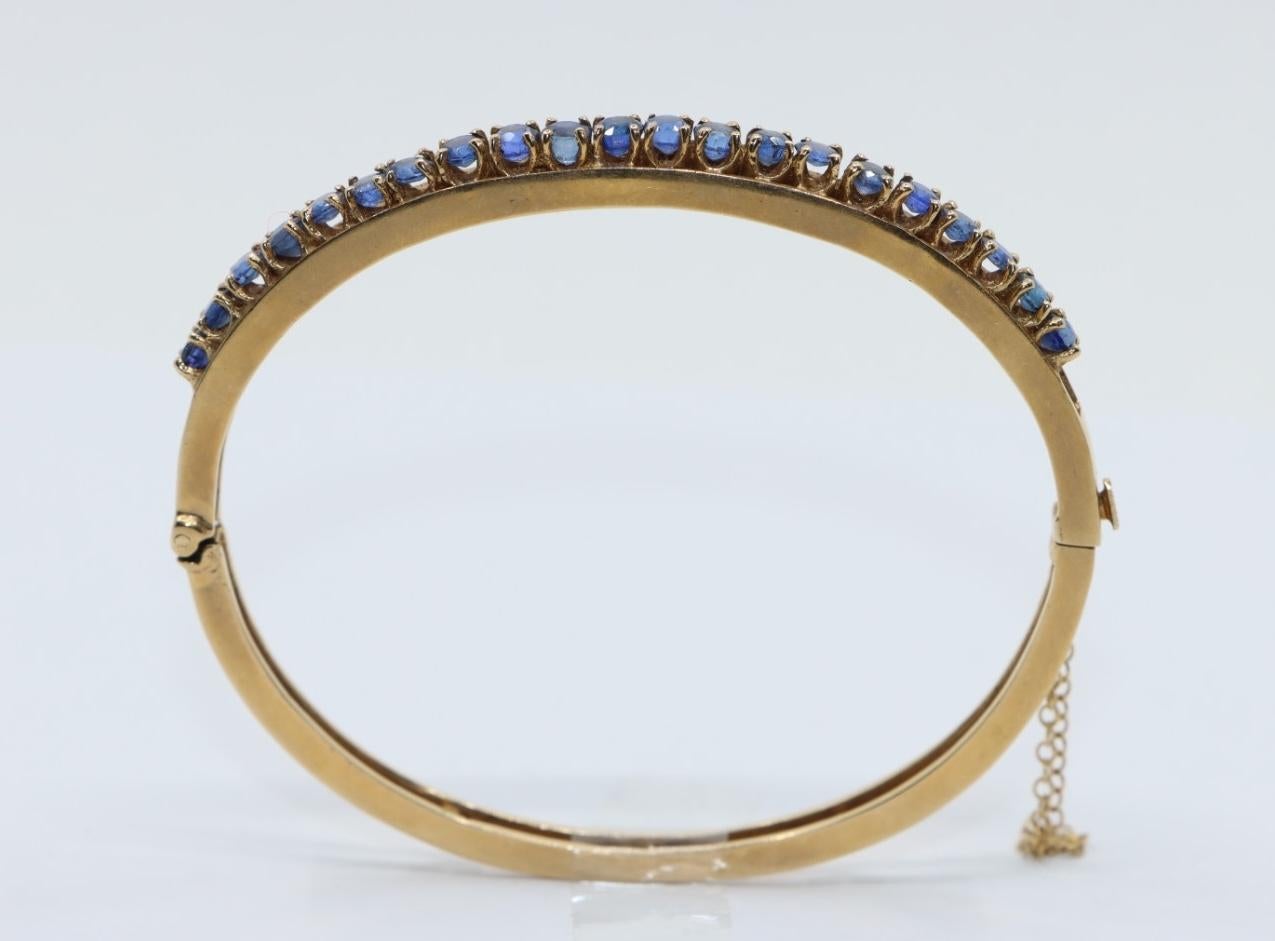 Vintage 14K Gold Sapphires Bangle Bracelet For Sale 3