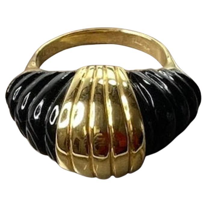 Einzigartiger Onyx-Ring, 14 Karat Gold, Wellenschliff