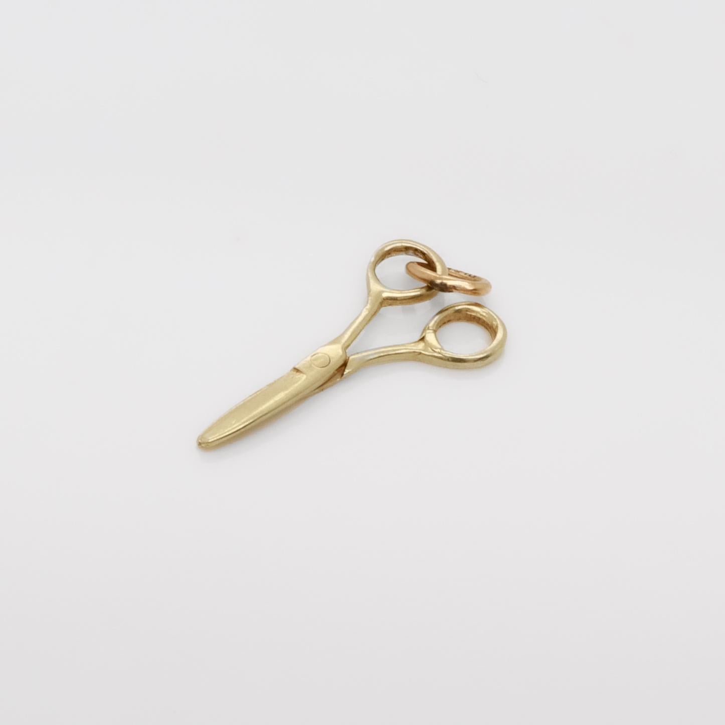 Breloque de ciseaux vintage en or 14K pour un bracelet en vente 1
