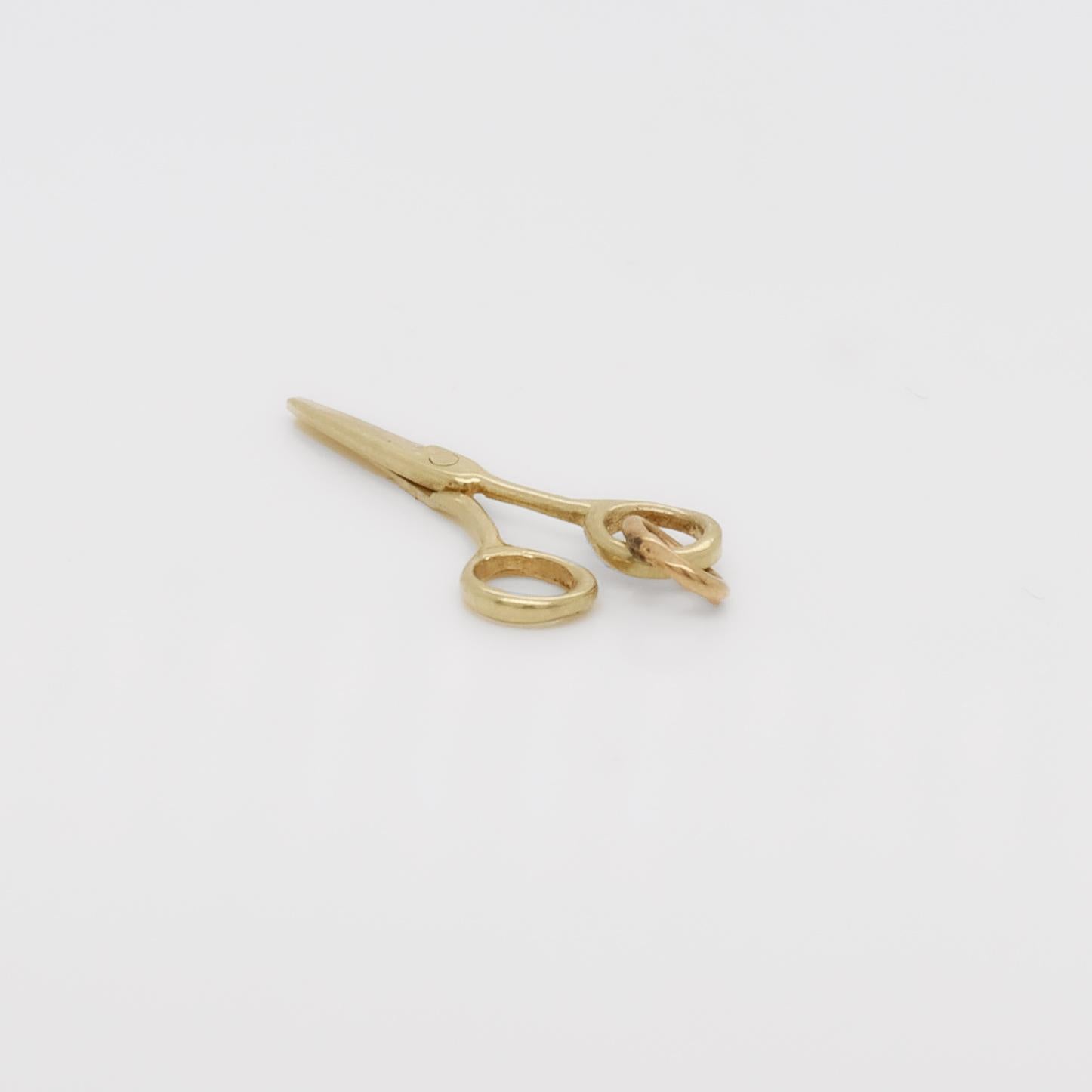 Breloque de ciseaux vintage en or 14K pour un bracelet en vente 2