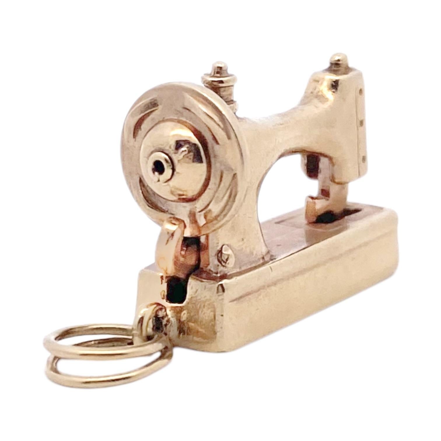 Crafted in 14K yellow gold, this charm features a detailed sewing machine design with moving parts. The precise contours and polished finish accentuate the machine's classic form.
Measurements:
Length: 18.5 mm
Width: 8.0 mm
Height: 15 mm
Weight: 7.4
