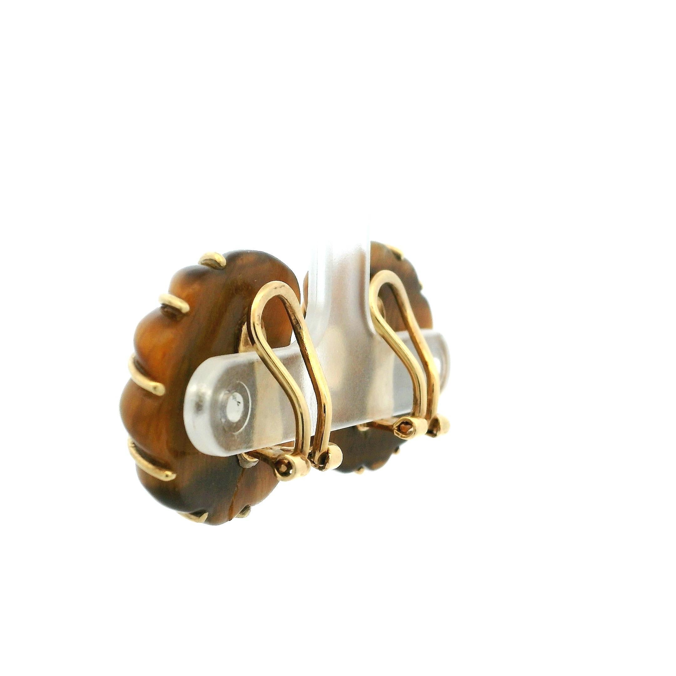 Boucles d'oreilles à clip en or 14K Oeil de Tigre sculpté, 14.03 Grammes Pour femmes en vente