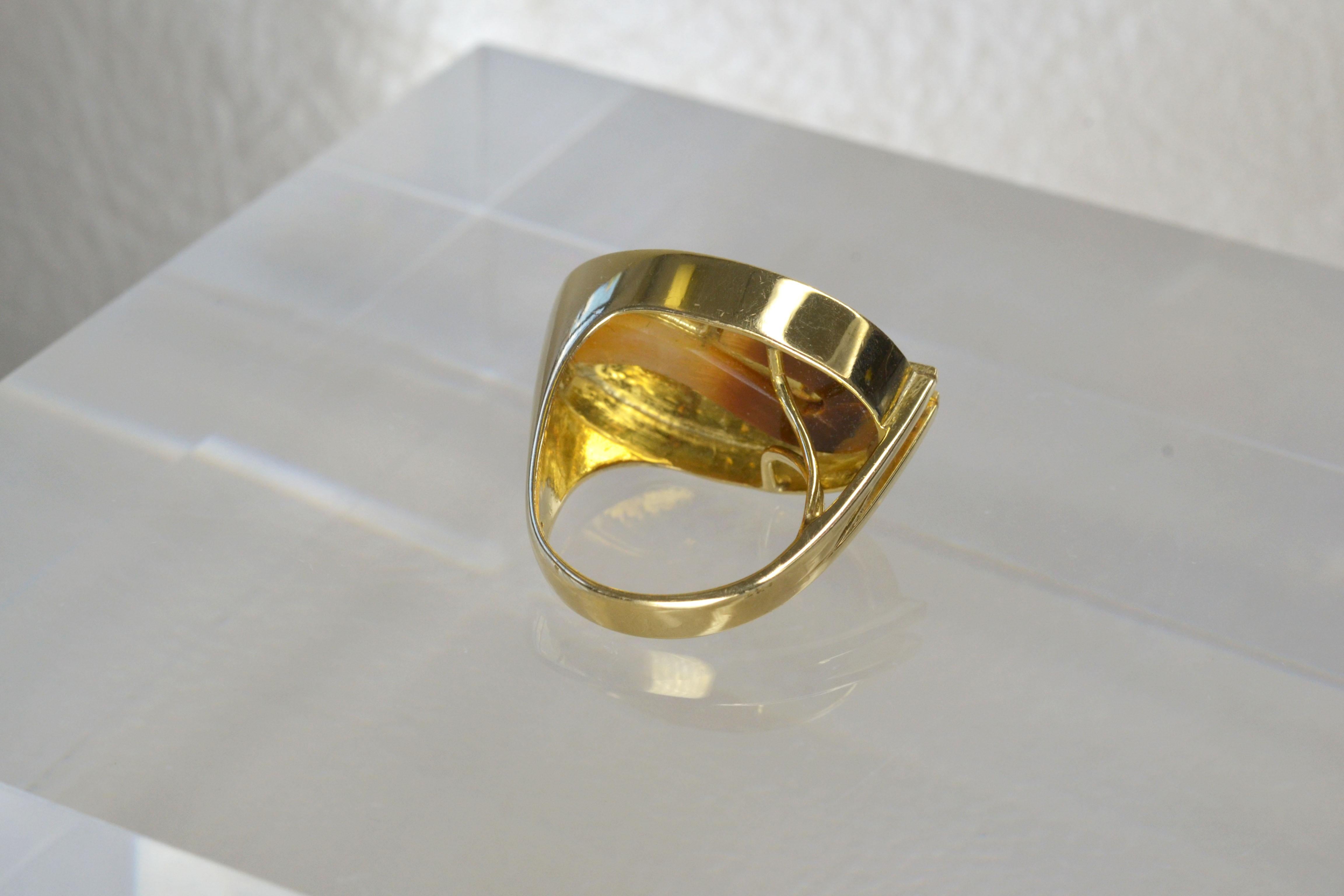 Modern Vintage 14k Gold Tiger's Eye Unisex Signet Ring, One-of-a-kind For Sale