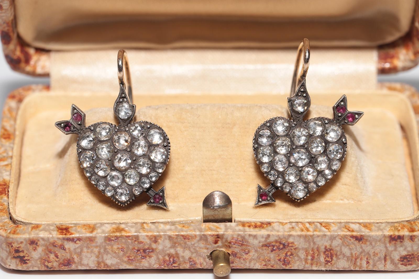 In very good condition.
Total weight is 10.9 grams.
Totally is diamond 2 ct.
The diamond is has G-H-I color and vs-s1-s2 clarity.
Totally is ruby 0.12 ct.
Box is not included.
Please contact for any questions.