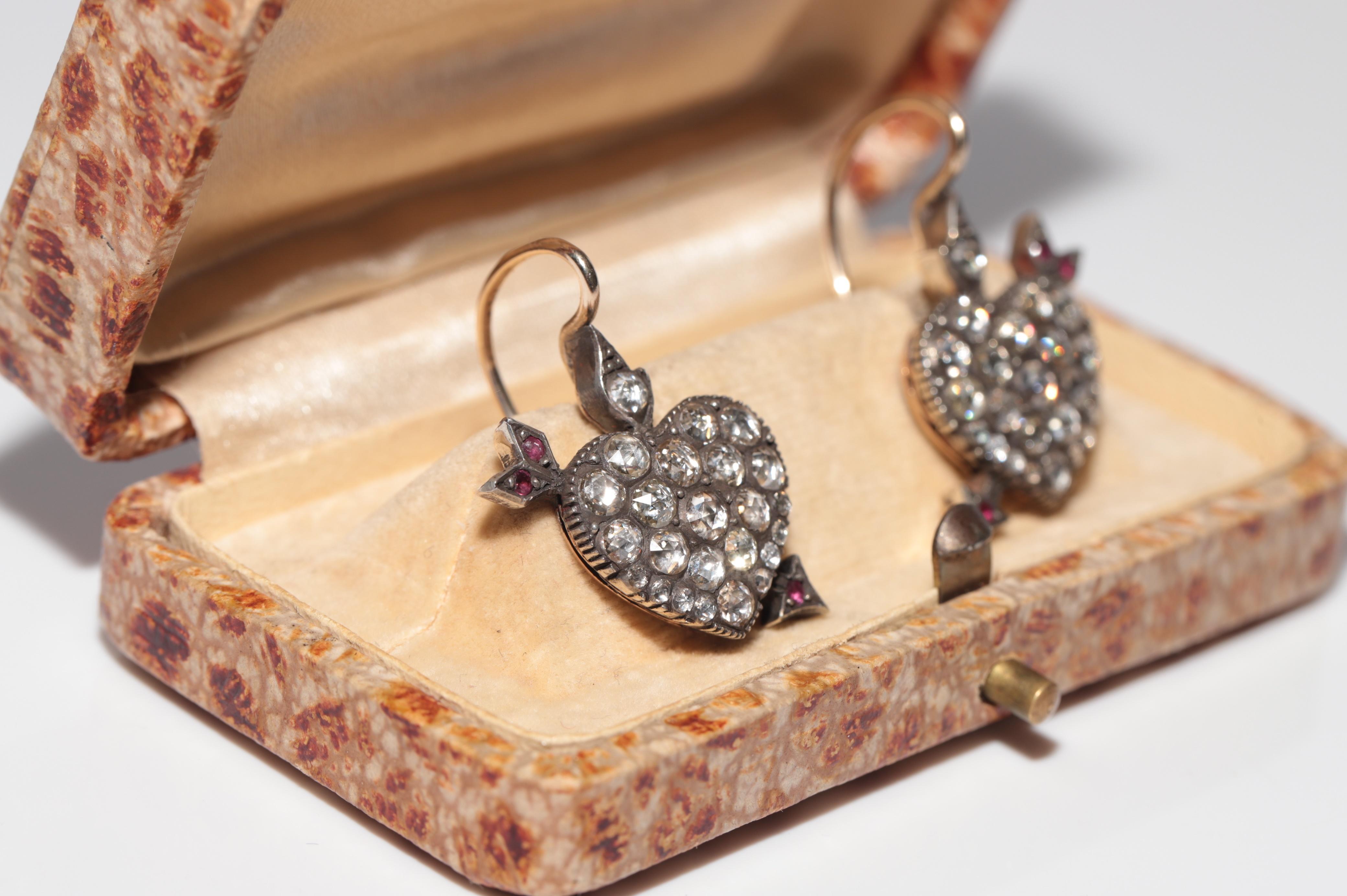 Retro Vintage 14k Gold Top Silver Natural Rose Cut Diamond Heart Arrow Earring For Sale
