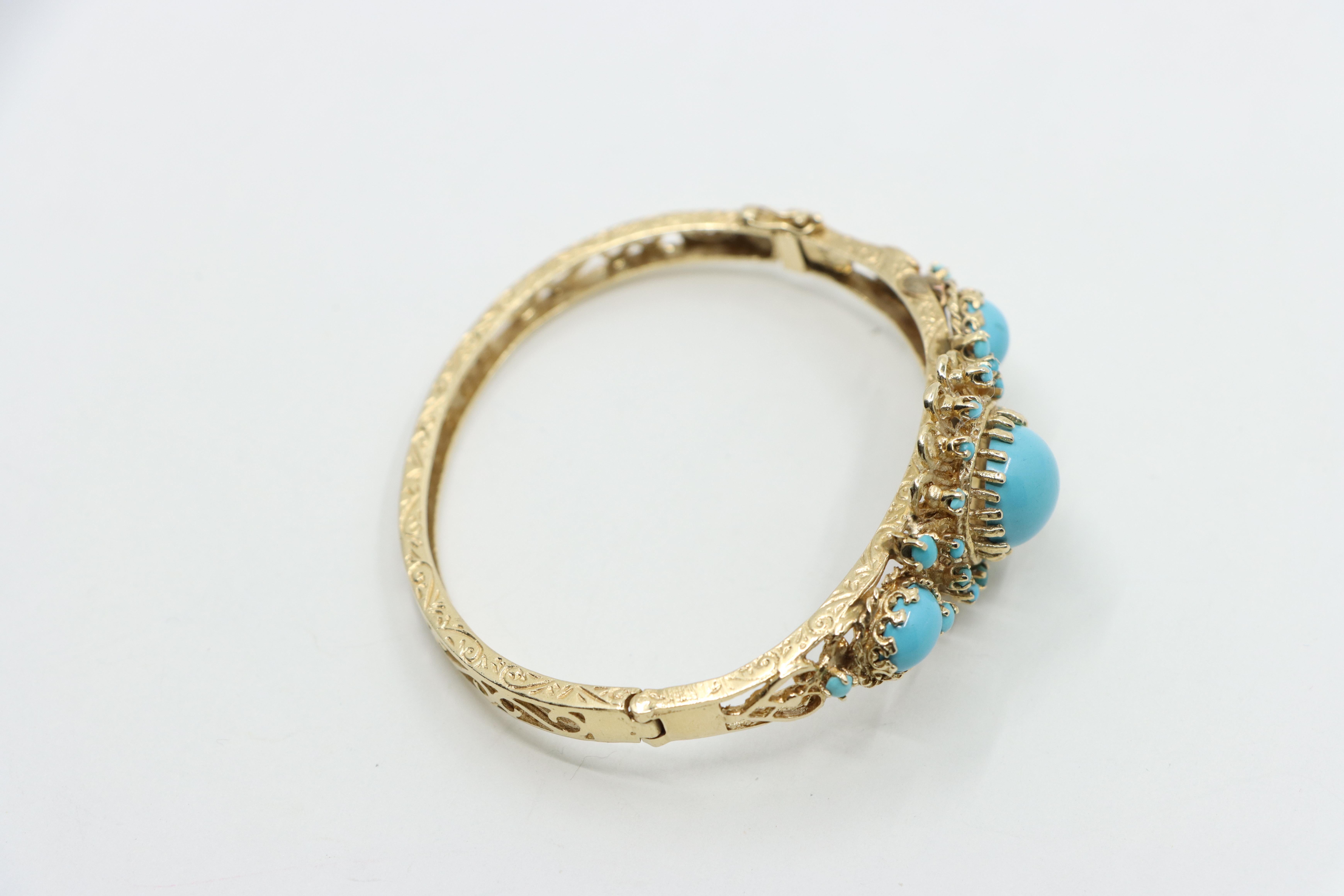 Vintage 14K Gold Turquoise Cabochon Bracelet For Sale 6