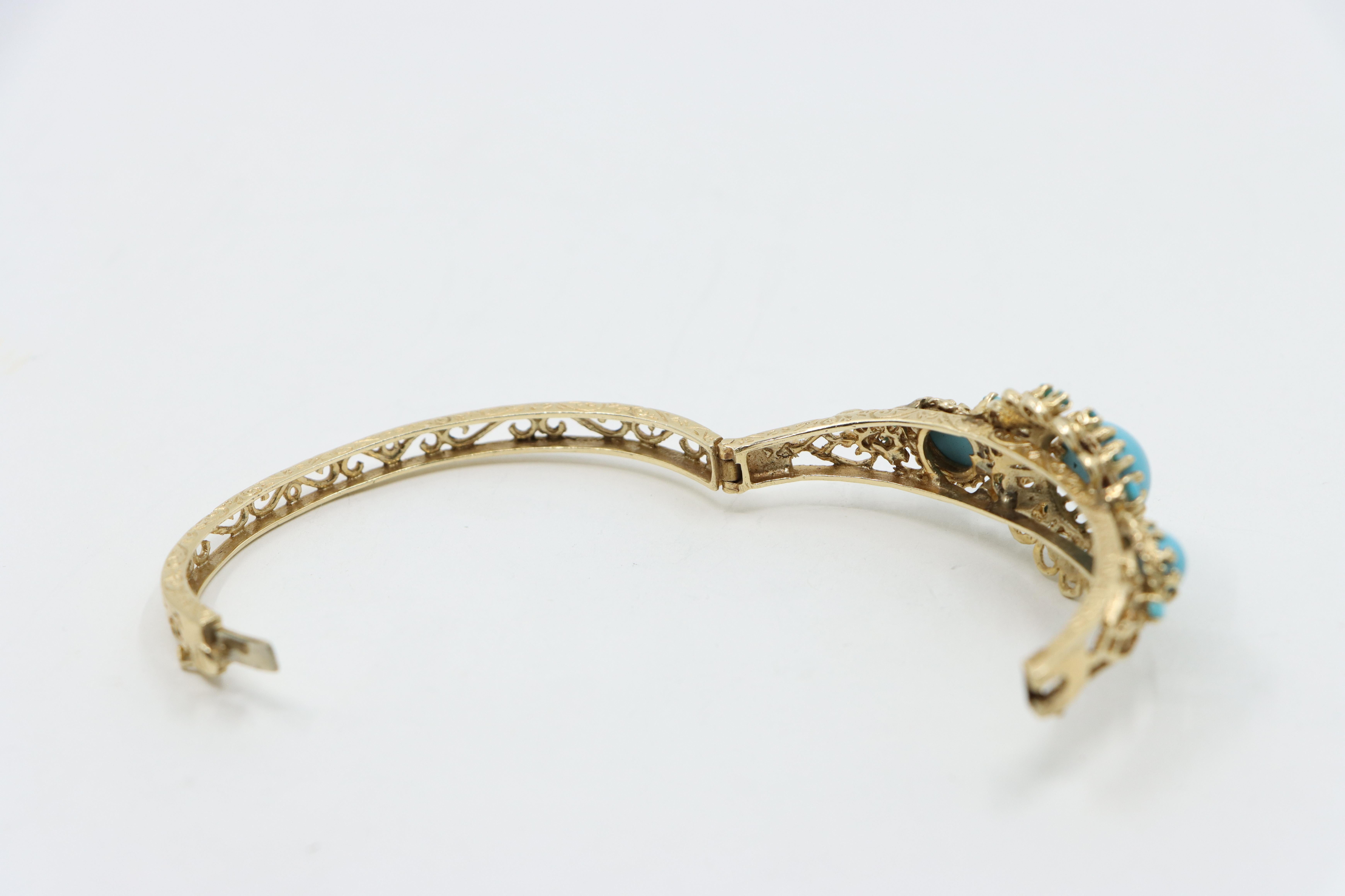Vintage 14K Gold Turquoise Cabochon Bracelet For Sale 8