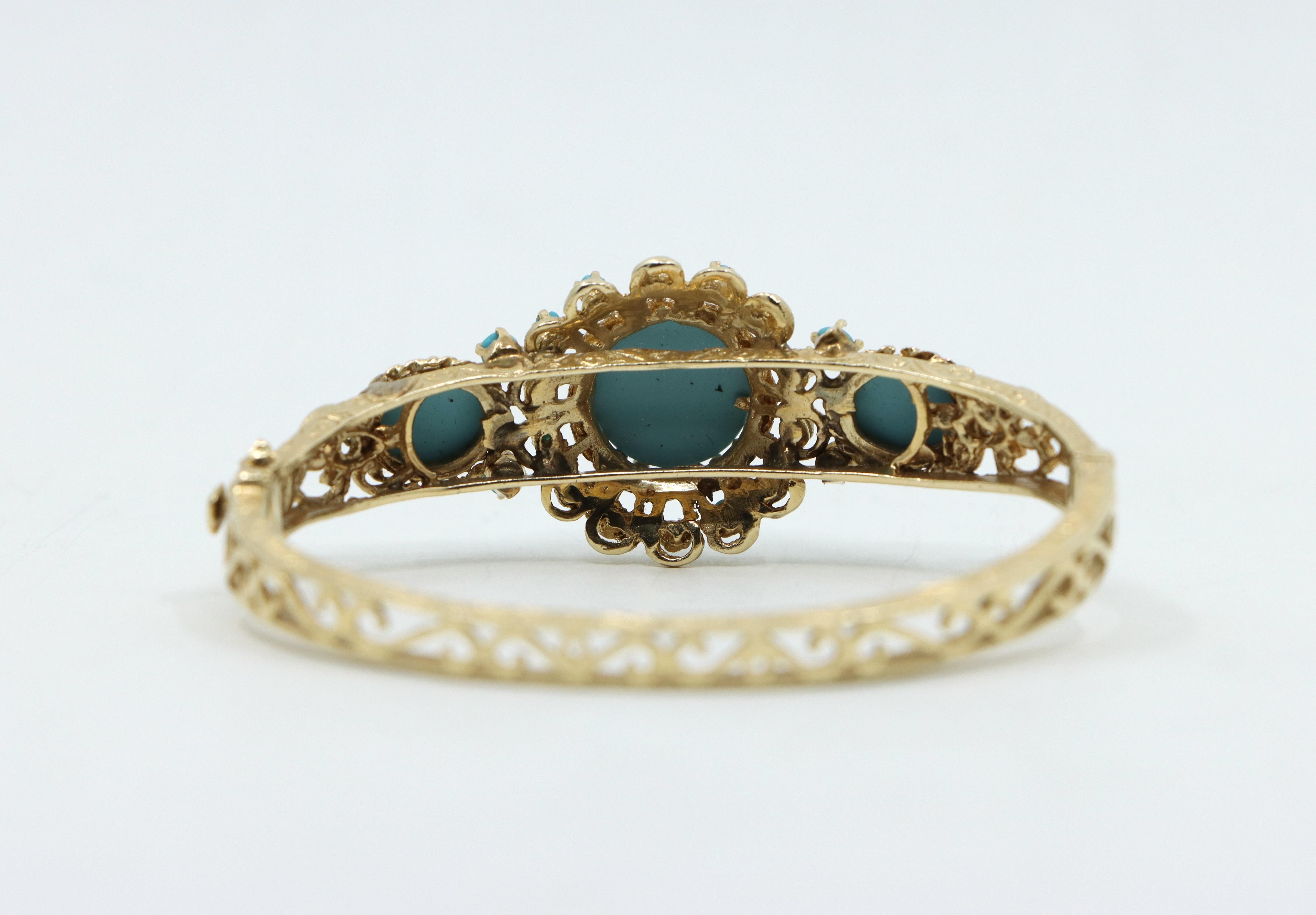 Vintage 14K Gold Turquoise Cabochon Bracelet For Sale 2