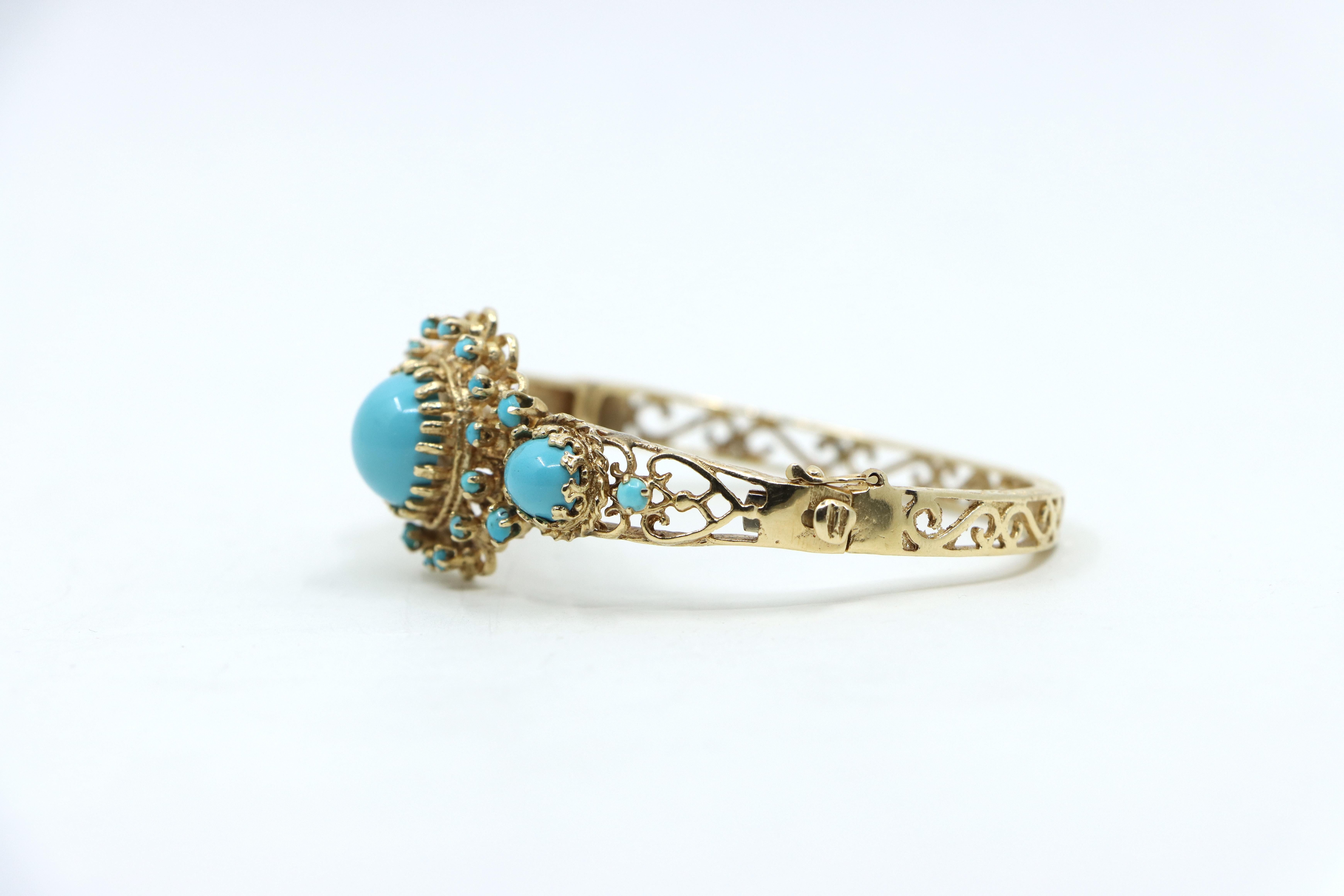 Vintage 14K Gold Turquoise Cabochon Bracelet For Sale 3