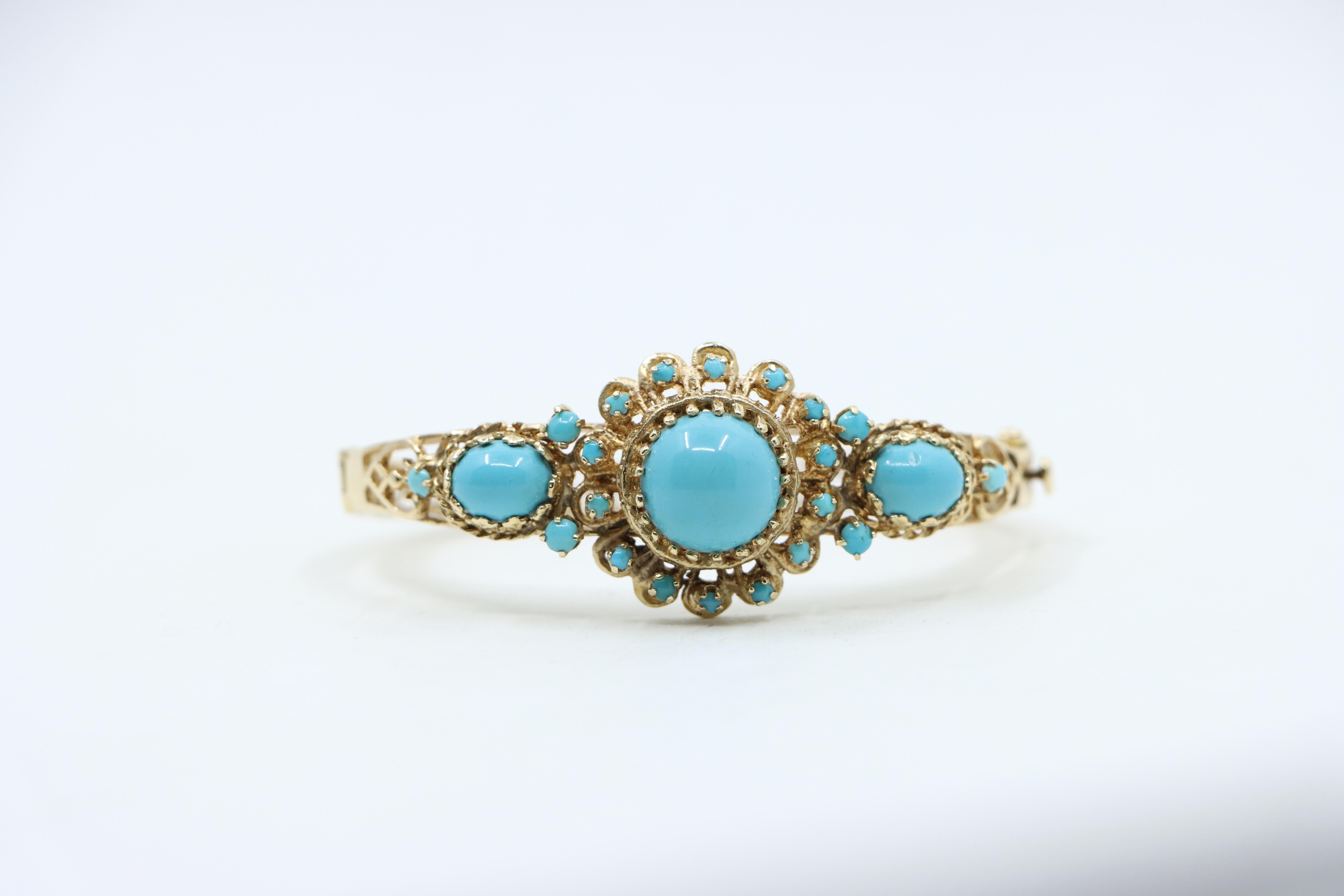 Vintage 14K Gold Turquoise Cabochon Bracelet For Sale 4