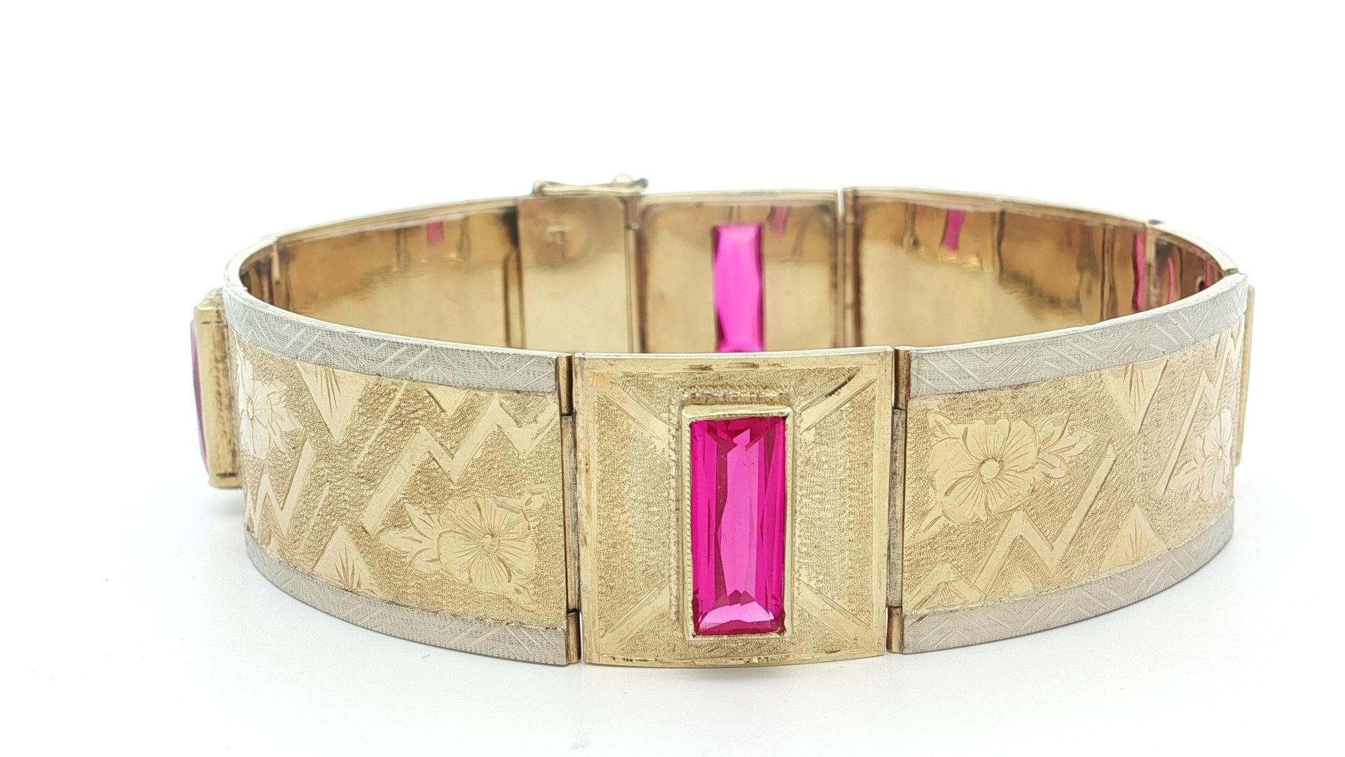 Vintage 14k Gold Vivid Pink Stones Wide 17.2mm Hand graviert Panel Link Armband im Angebot 6