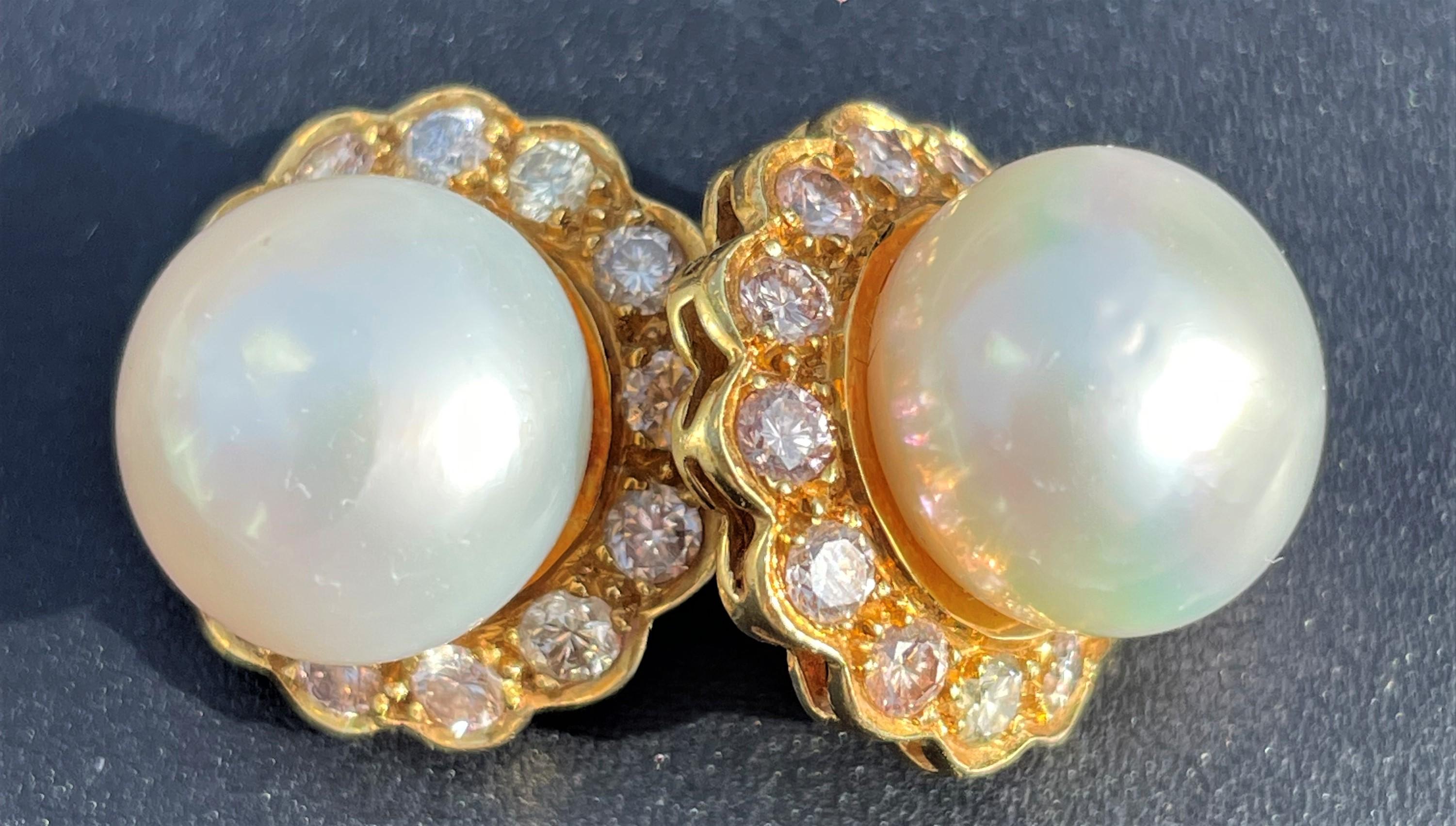 Vintage 14k Golden Clip on Earrings with Diamonds and Pearl In Good Condition For Sale In 'S-HERTOGENBOSCH, NL