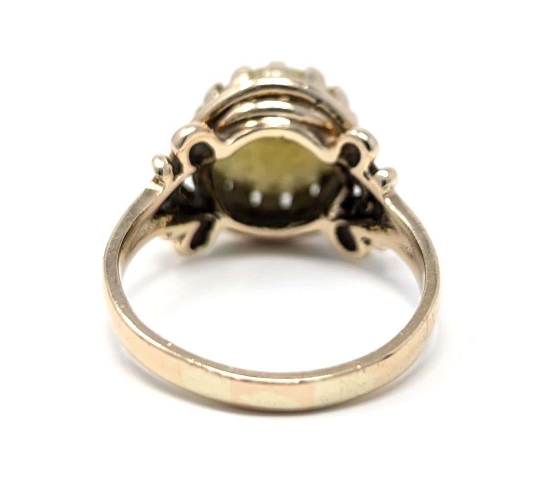 Women's or Men's Vintage 14k Jade Ring Solid Yellow Gold Round Cabochon Signed JIG US Size 8 For Sale