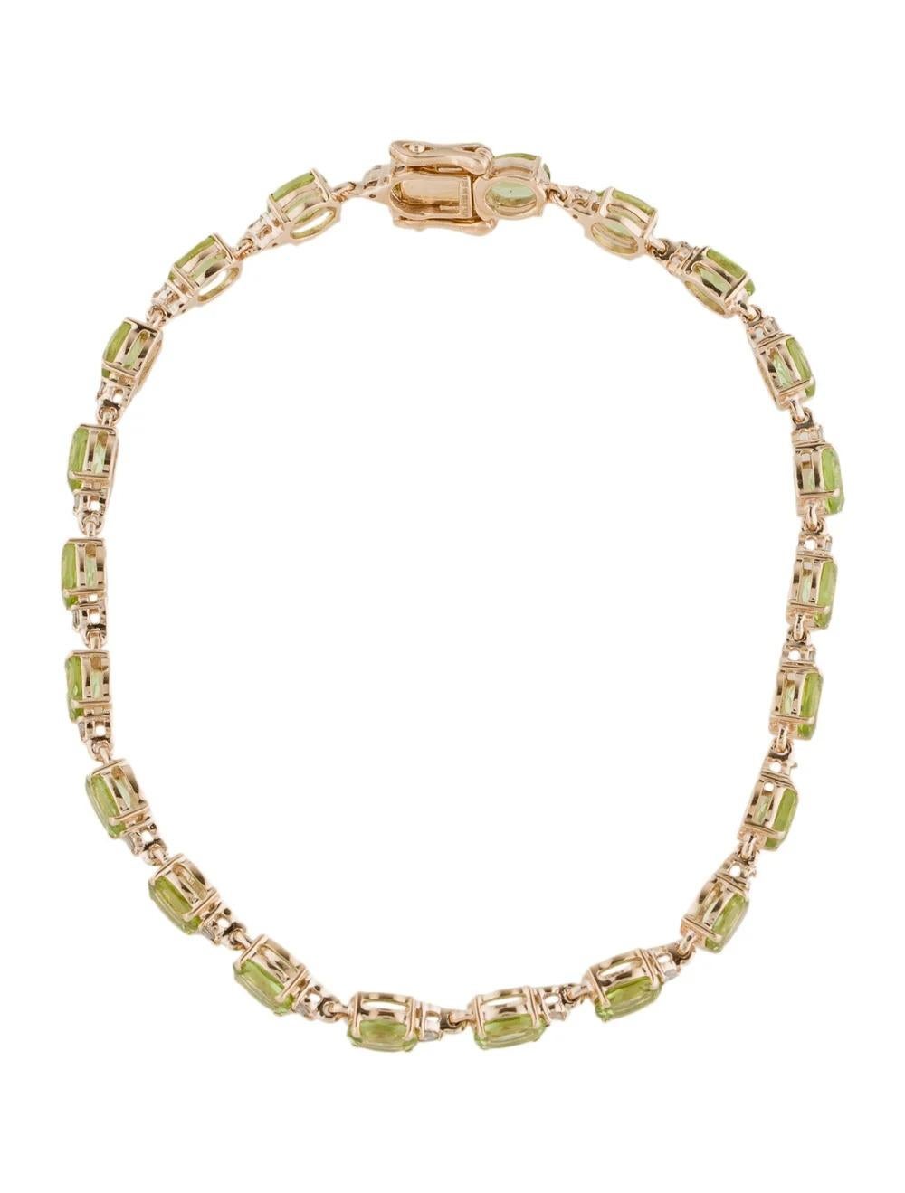 Vintage 14K Peridot Diamond Link Bracelet Green Gemstone, Statement Jewelry In New Condition For Sale In Holtsville, NY