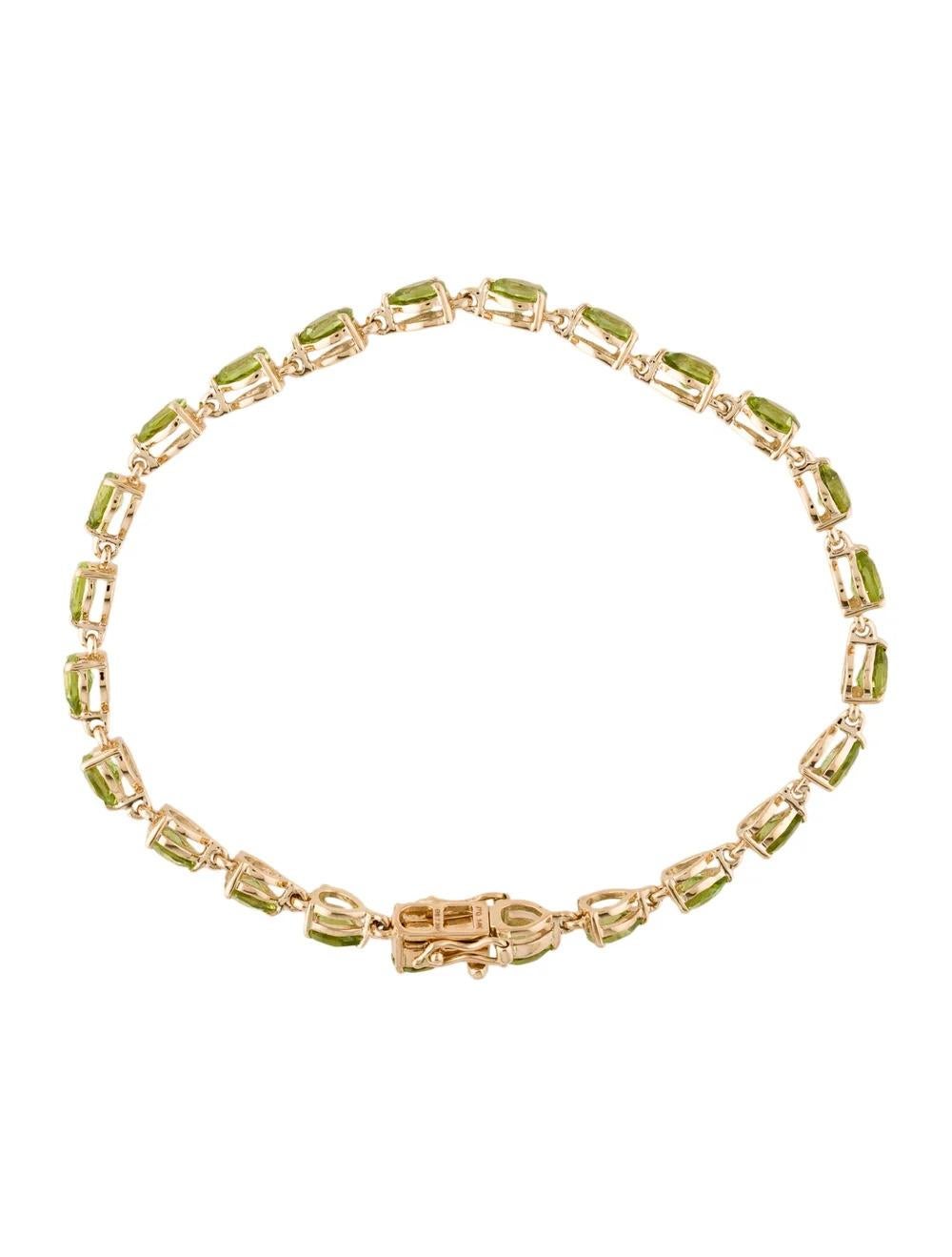 Vintage 14K Peridot Link Bracelet  6.96ctw - Estate Jewelry - Green Gemstone In New Condition For Sale In Holtsville, NY
