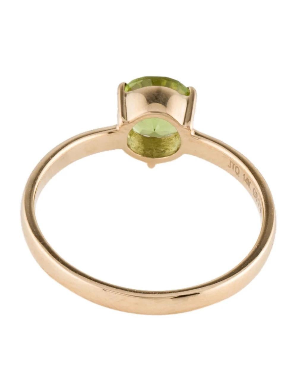 Vintage 14K Peridot Solitaire Cocktail Ring, Size 7 - Green Gemstone Jewelry In New Condition For Sale In Holtsville, NY