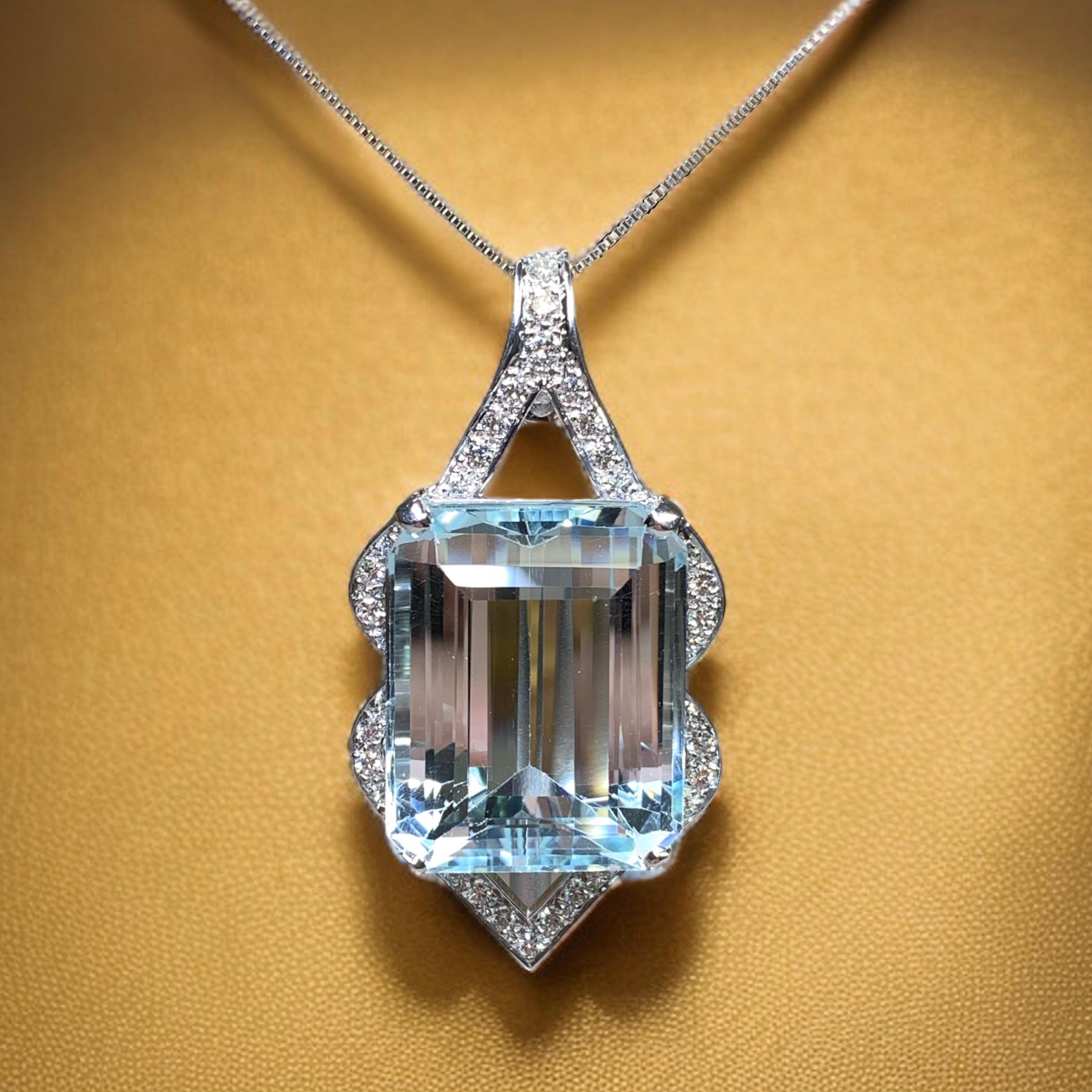 Anhänger-Anhänger aus 14 Karat Platin mit Aquamarin im Smaragdschliff und Diamant 41 Karat im Angebot 1