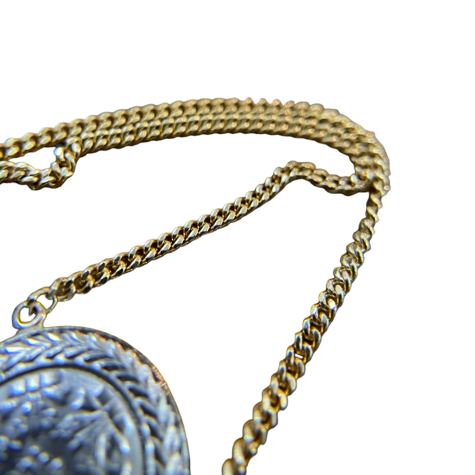 Collar Vintage Círculo Superior de Platino 14K en Excelente estado para la venta en New York, NY