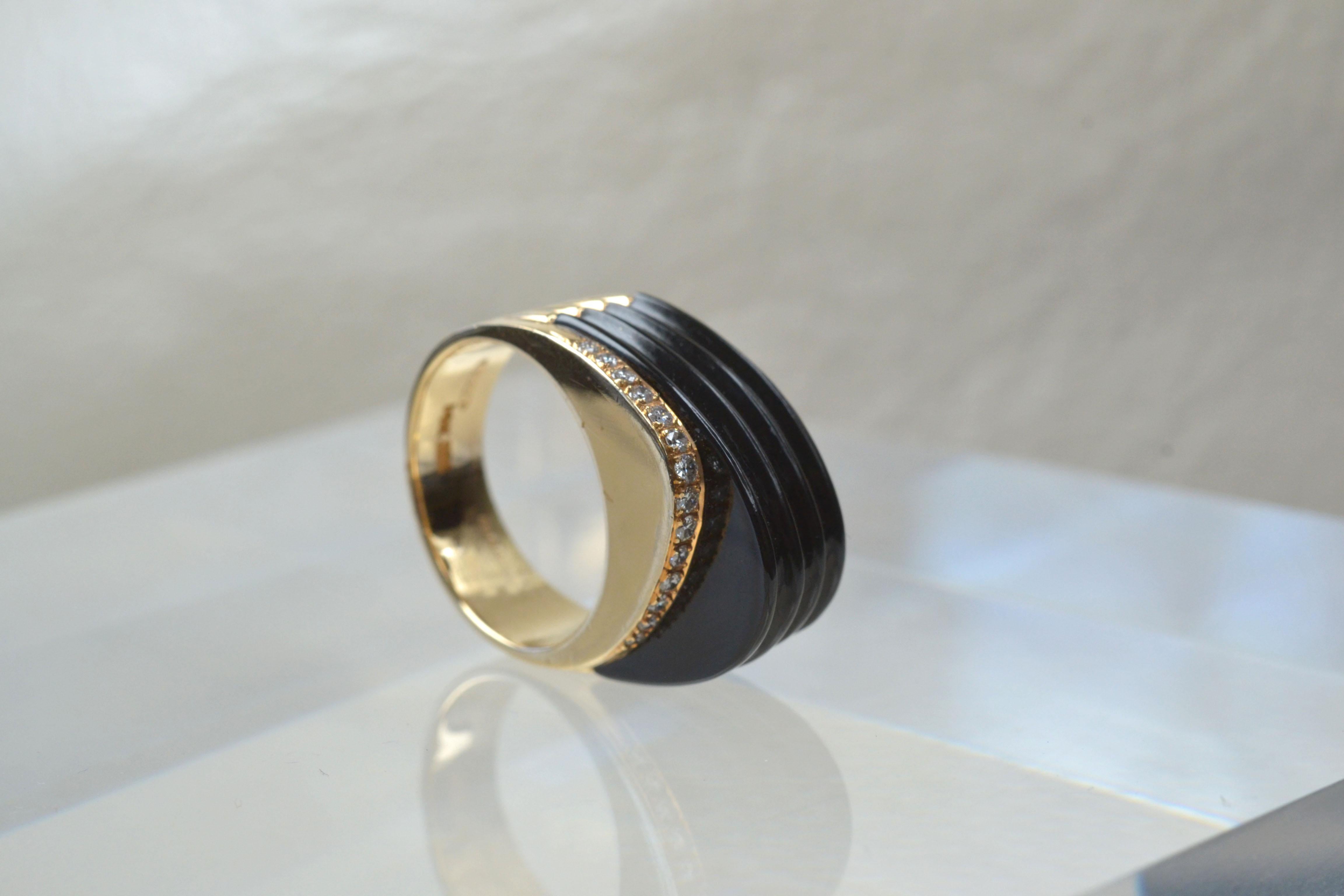 Mixed Cut Vintage 14k Ridged Onyx Ring with Diamonds One-of-a-kind For Sale