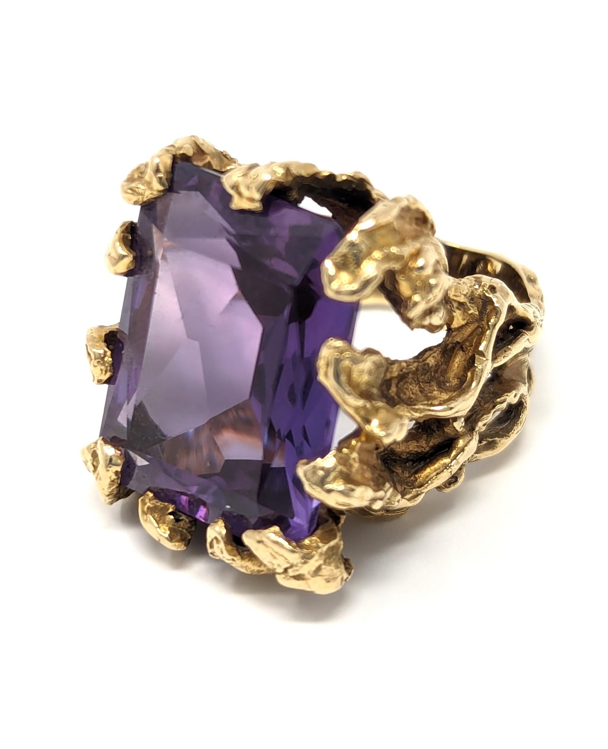 Vintage 14k Ring Color Change Sapphire Purple Brutalist Freeform Size 6.75 In Good Condition For Sale In Greer, SC