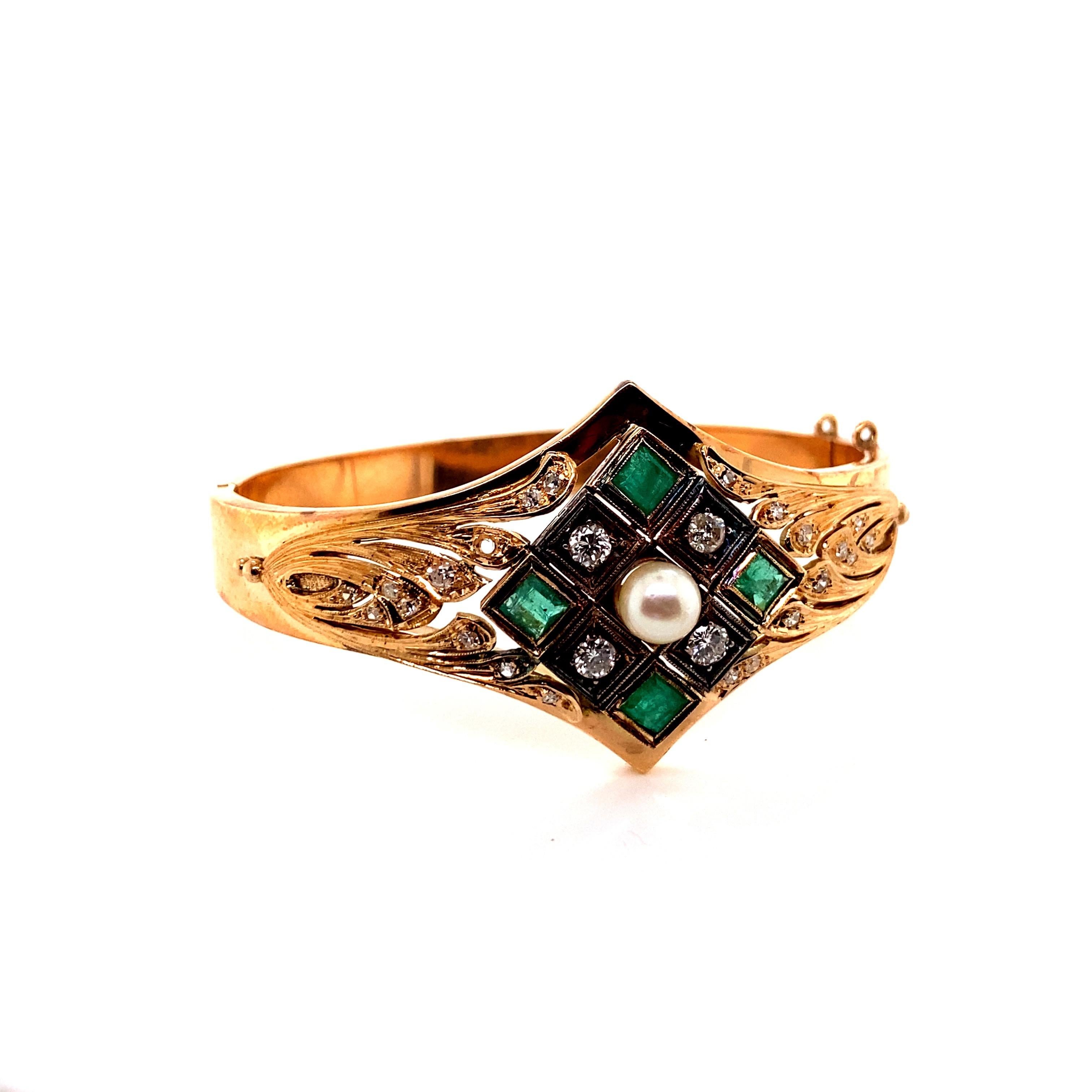 Rétro Bracelet jonc vintage en or rose 14 carats avec émeraudes, diamants et perles en vente