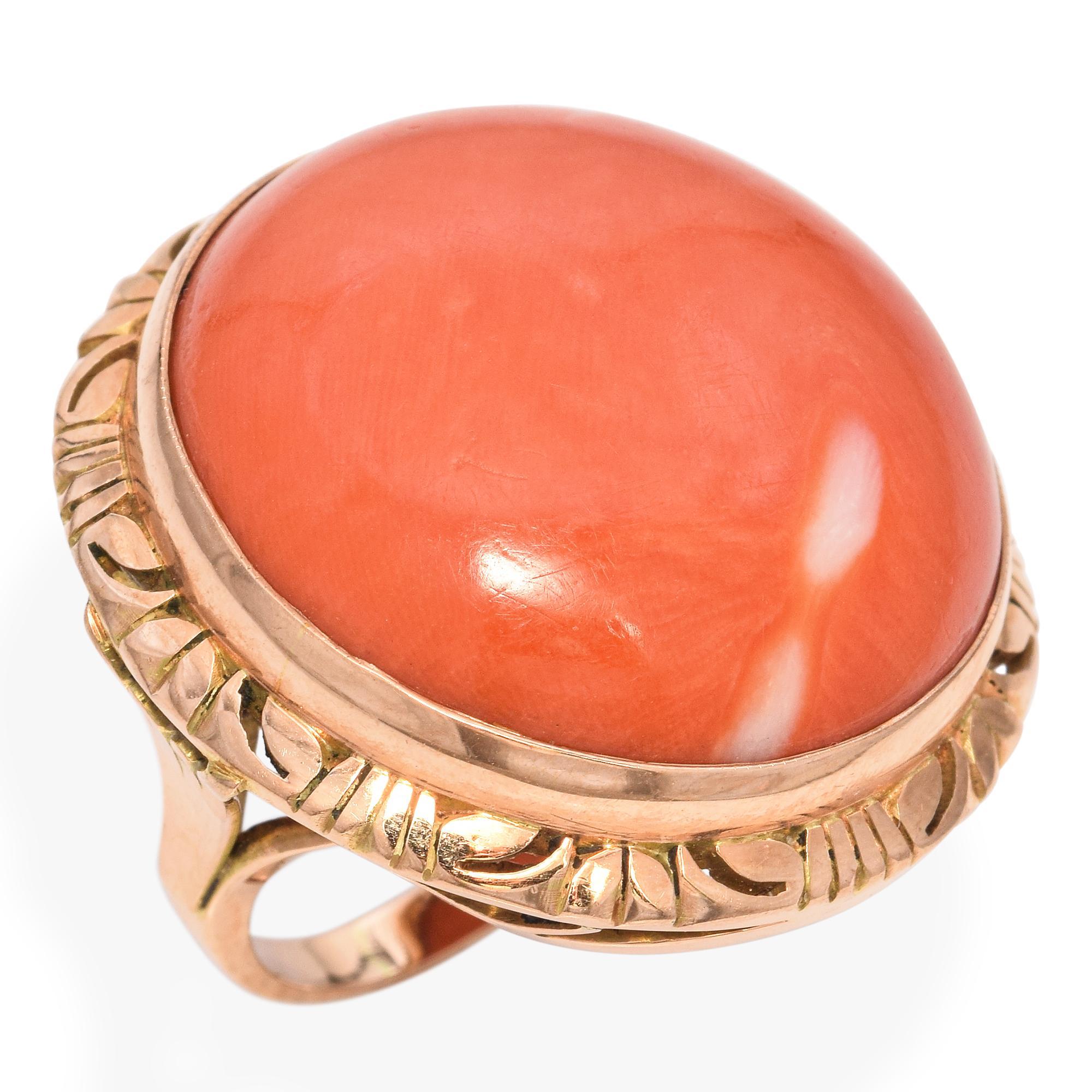 Großer Vintage-Cocktailring aus 14 Karat Roségold mit roter Koralle und Cabochon im Zustand „Gut“ im Angebot in New York, NY