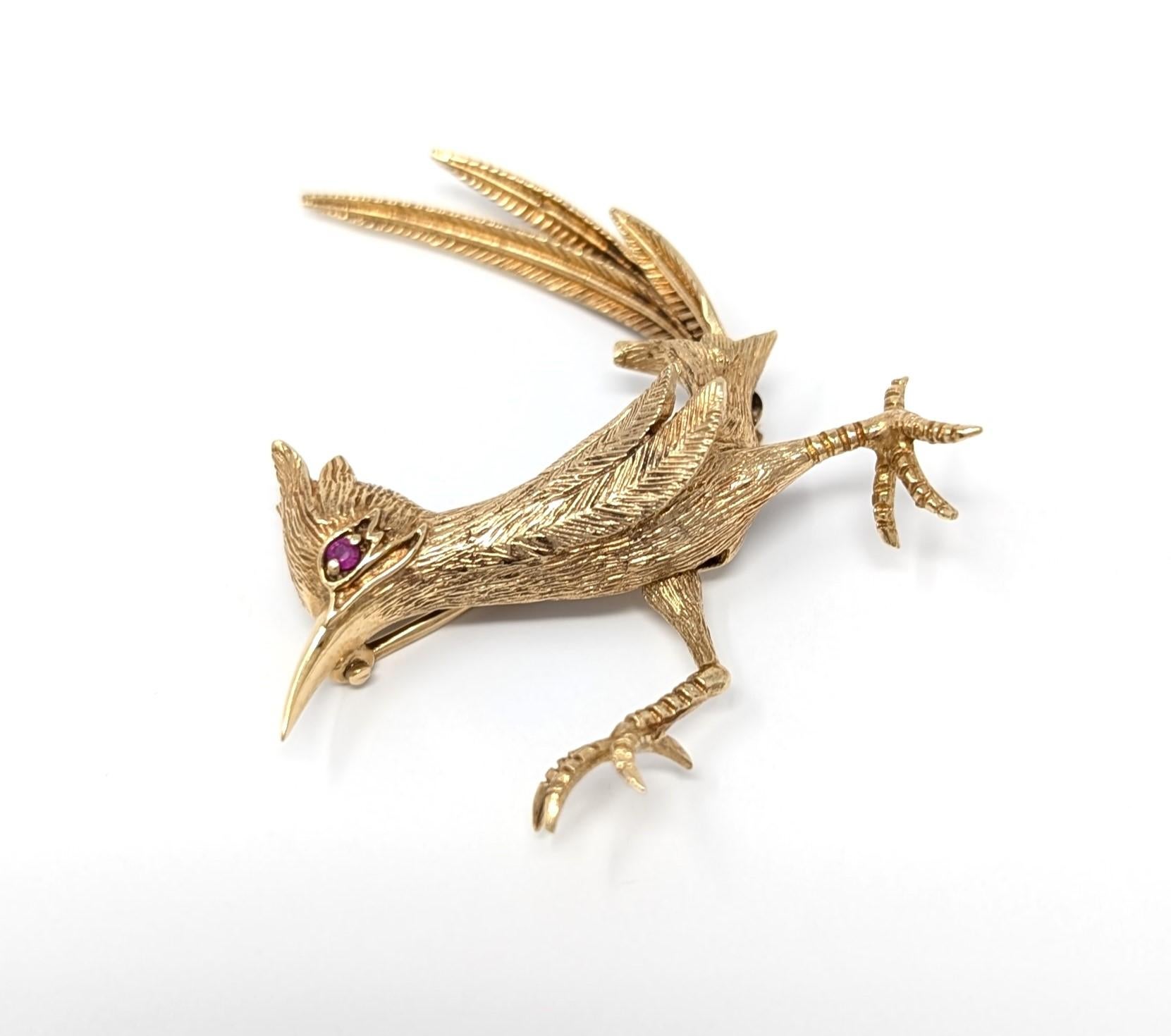 Vintage 14k Ruby Roadrunner Brooch Pin Solid Yellow Gold Bird Kinetic Jewelry In Good Condition For Sale In Greer, SC