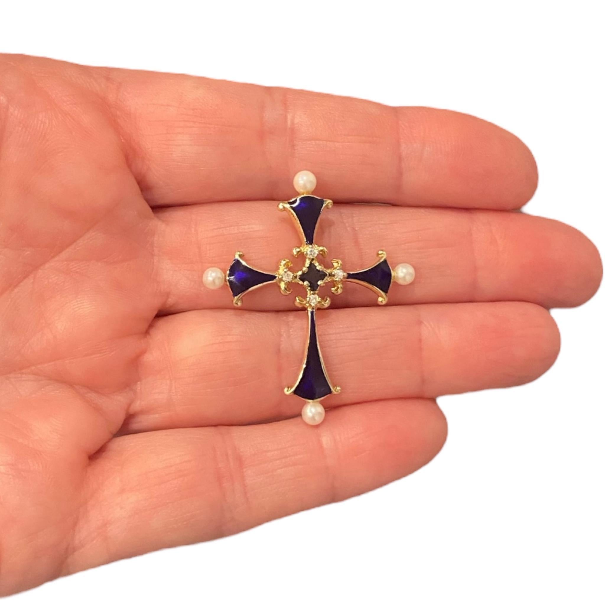 Colgante Cruz Esmaltada Zafiro Diamante Perla 14K Vintage en venta 1